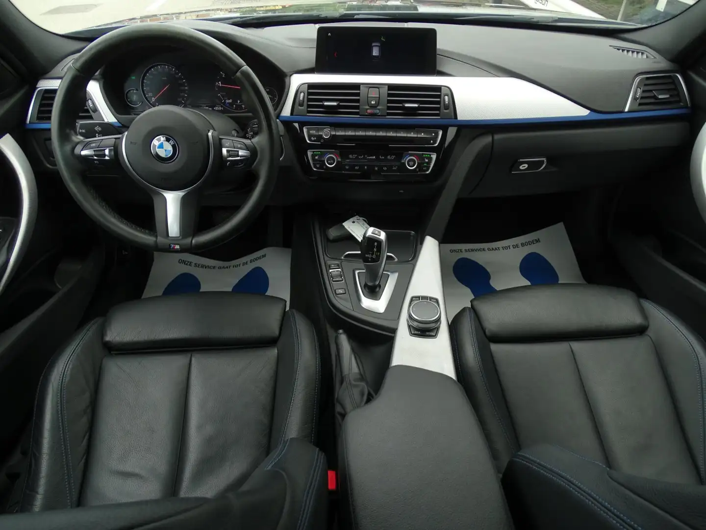 BMW 318 3-serie Touring 318i M Sport Edition - AUTOMAAT - Grijs - 2