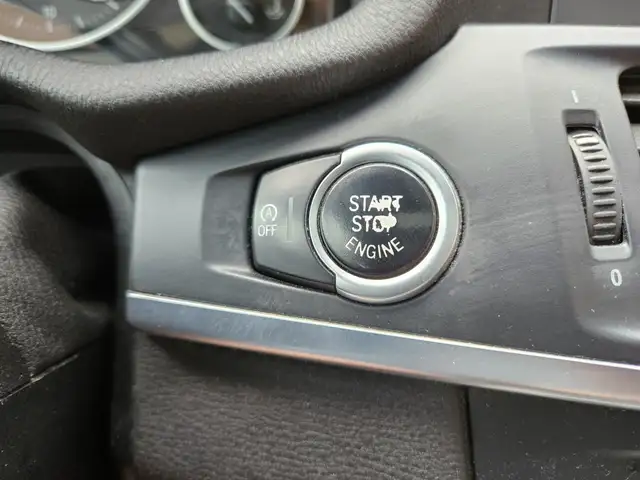 BMW X3 view 25