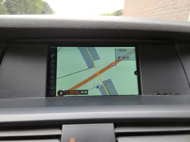BMW X3 view 14
