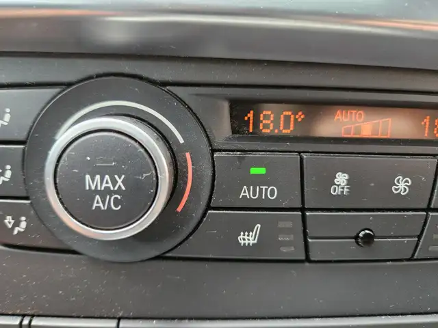 BMW X3 view 16
