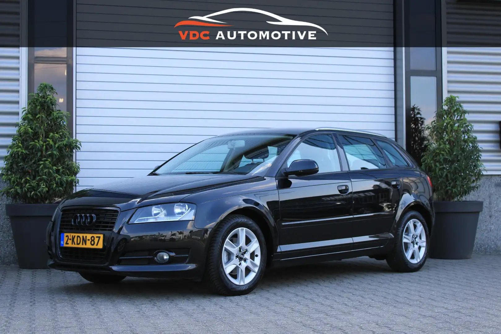 Audi A3 Sportback 1.2 TFSI Airco | Stoelverwarming | DAB | Schwarz - 1