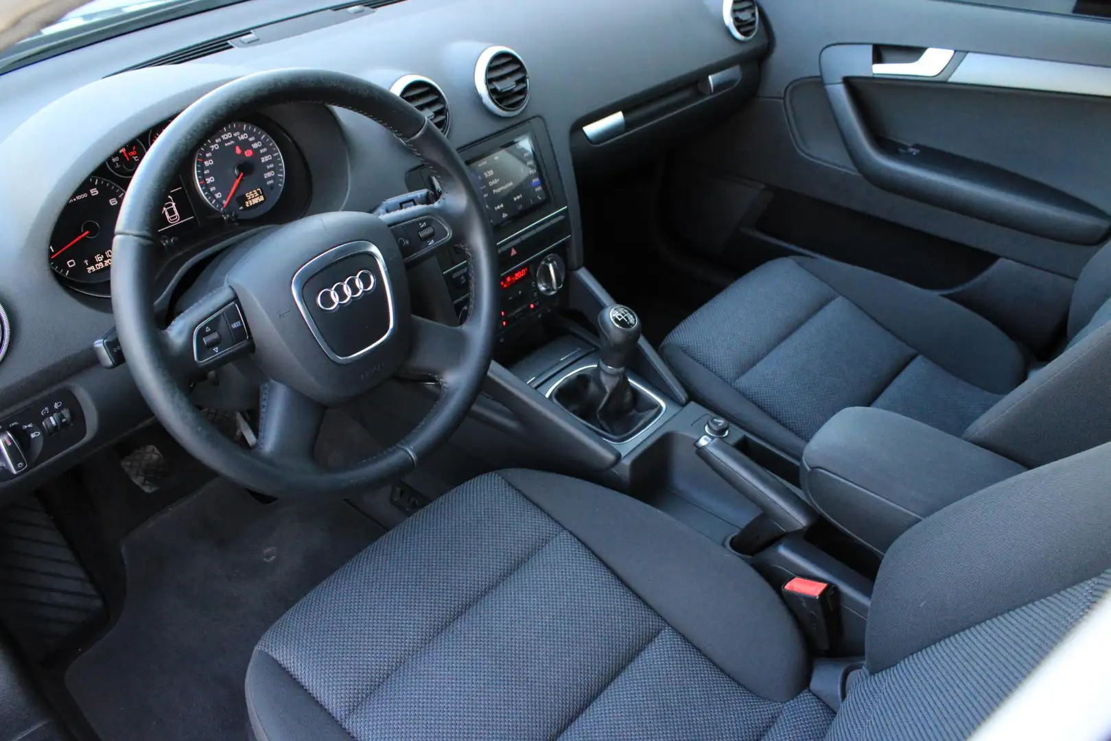 Audi A3 Sportback 1.2 TFSI Airco | Stoelverwarming | DAB | Noir - 2