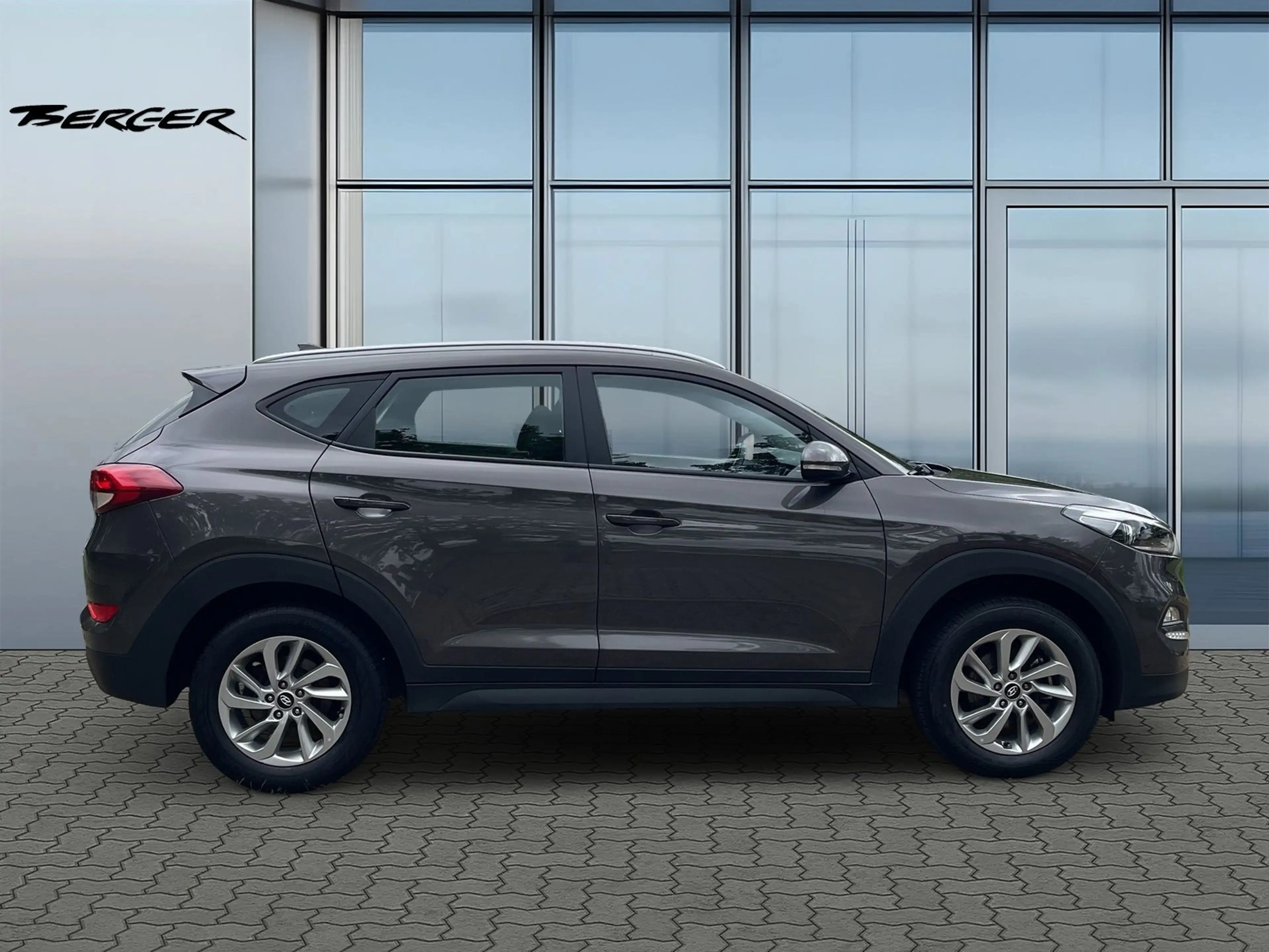 Hyundai TUCSON blue Trend 2WD — photo 4