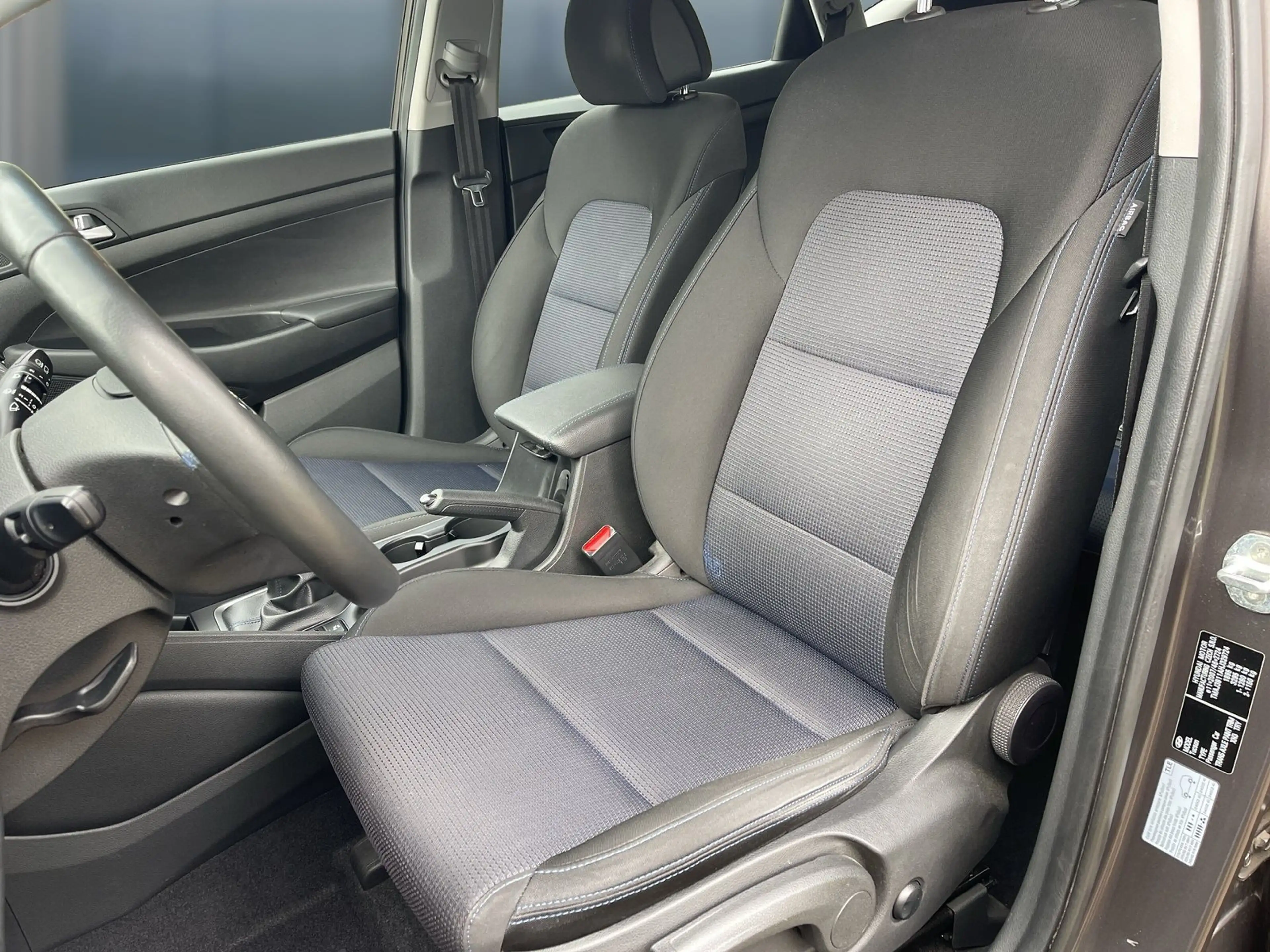 Hyundai TUCSON blue Trend 2WD — photo 9