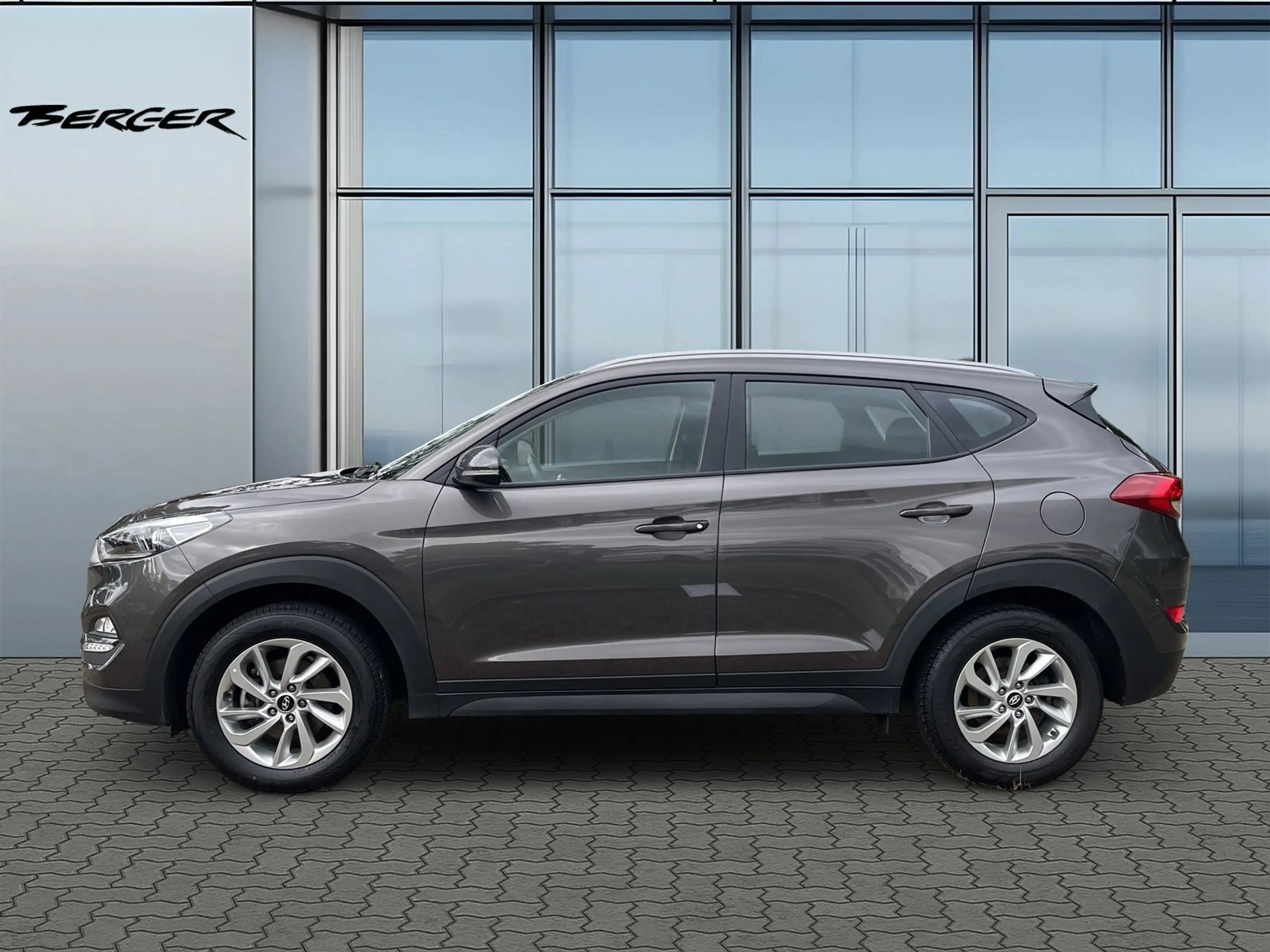 Hyundai TUCSON blue Trend 2WD — photo 3