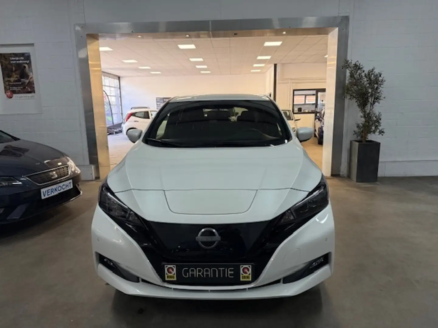 Nissan Leaf N-Connecta 39 kWh Wit - 2