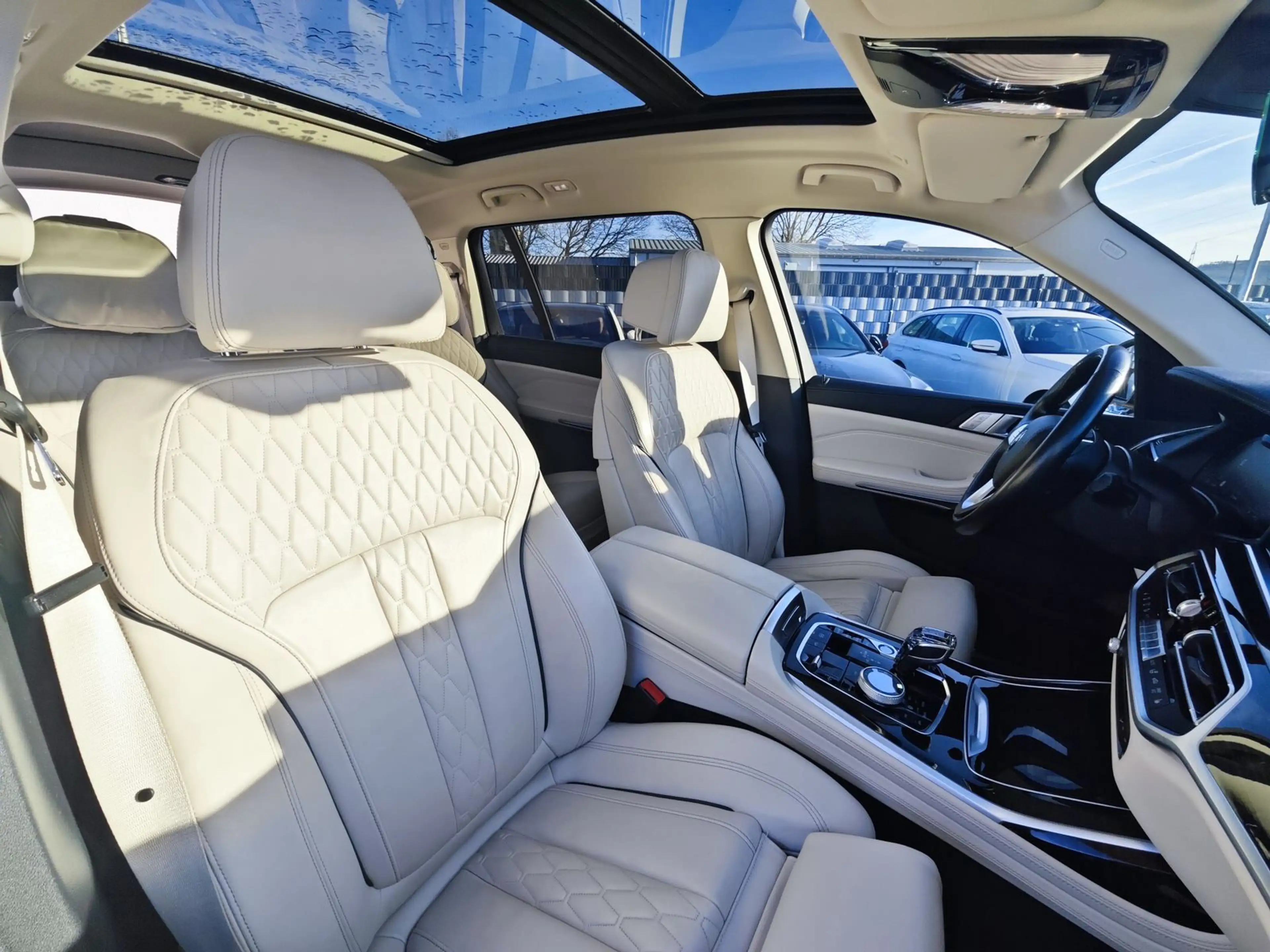 BMW X7 xDrive 30 d|Sky Lounge|Laser|HUD|AHK|6 Sitze| — photo 3