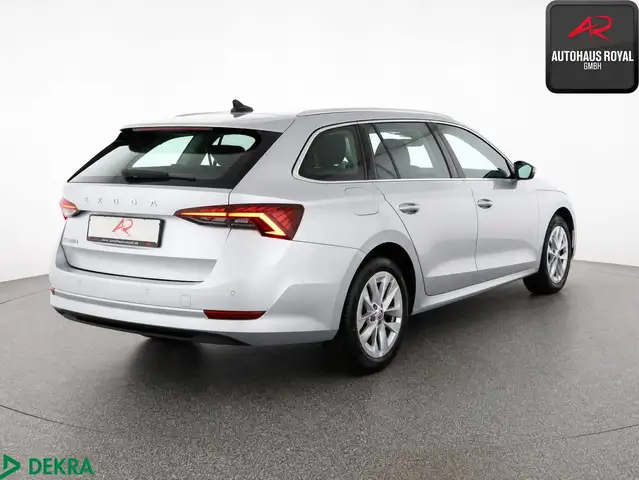 Skoda Octavia view 5