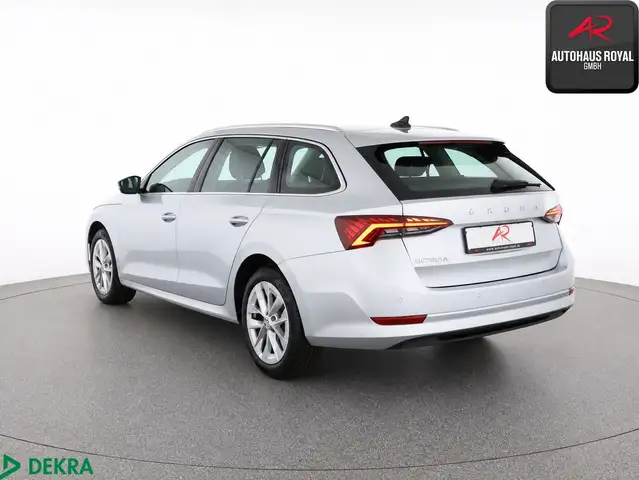 Skoda Octavia view 3