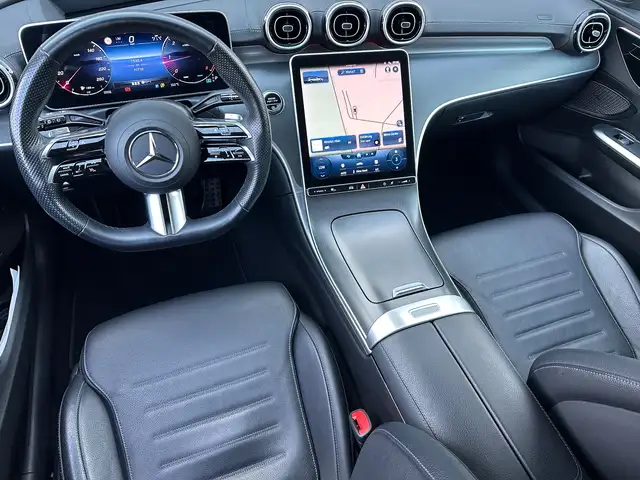 Mercedes-Benz 220 view 11