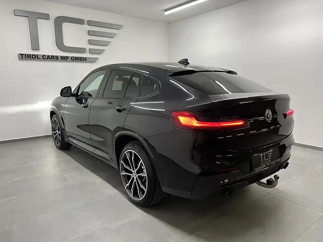 BMW X4 view 5