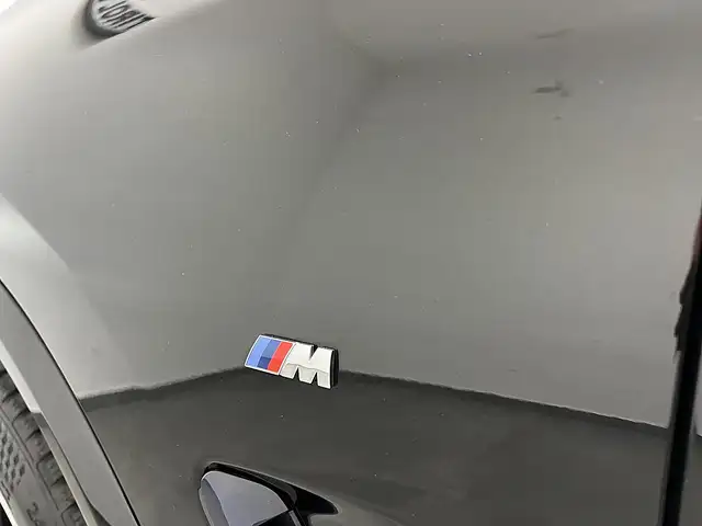 BMW X4 view 11