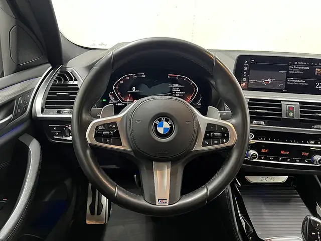 BMW X4 view 14