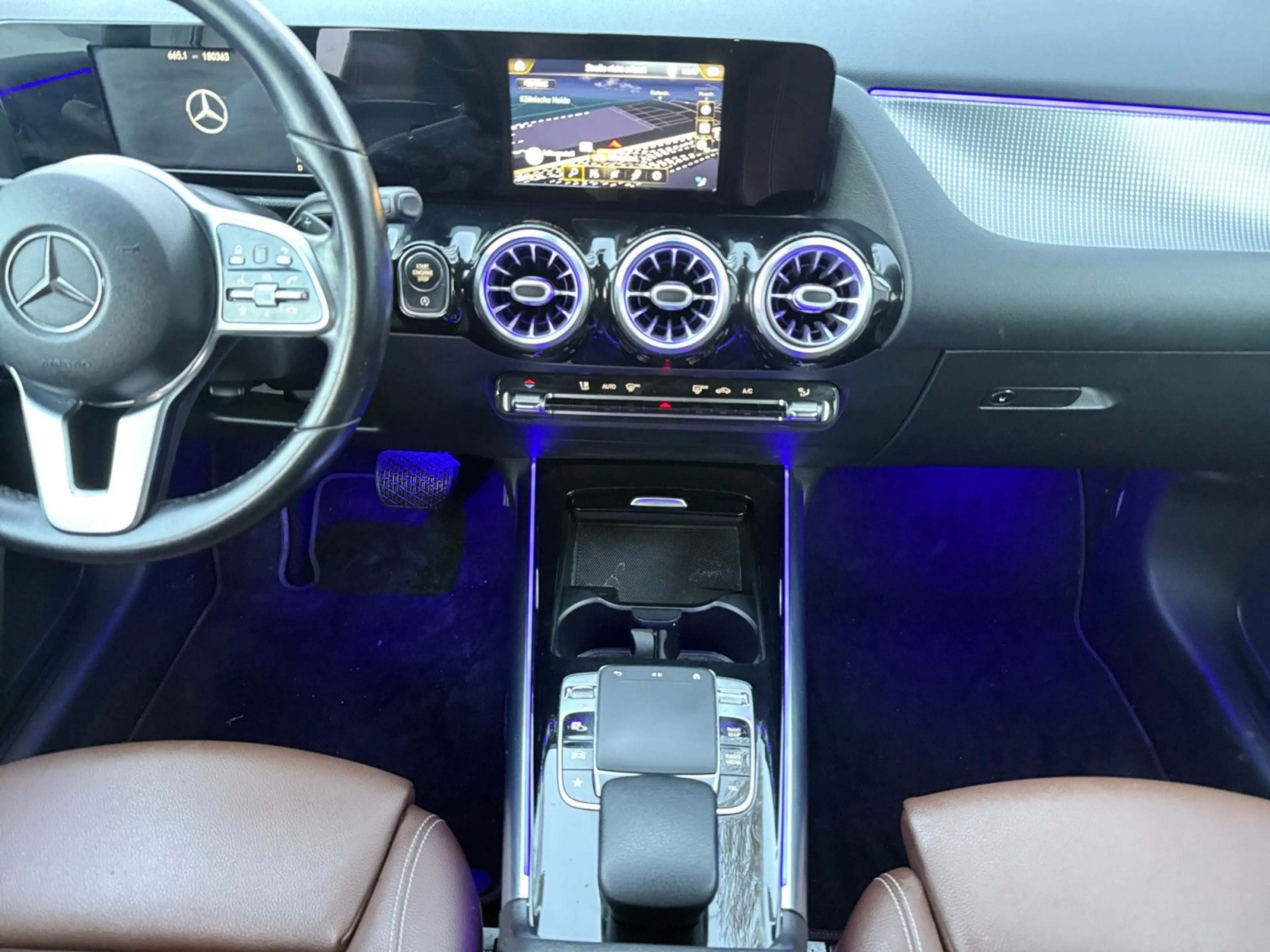 Mercedes-Benz B 220 G-tronic "Progressive" — photo 12