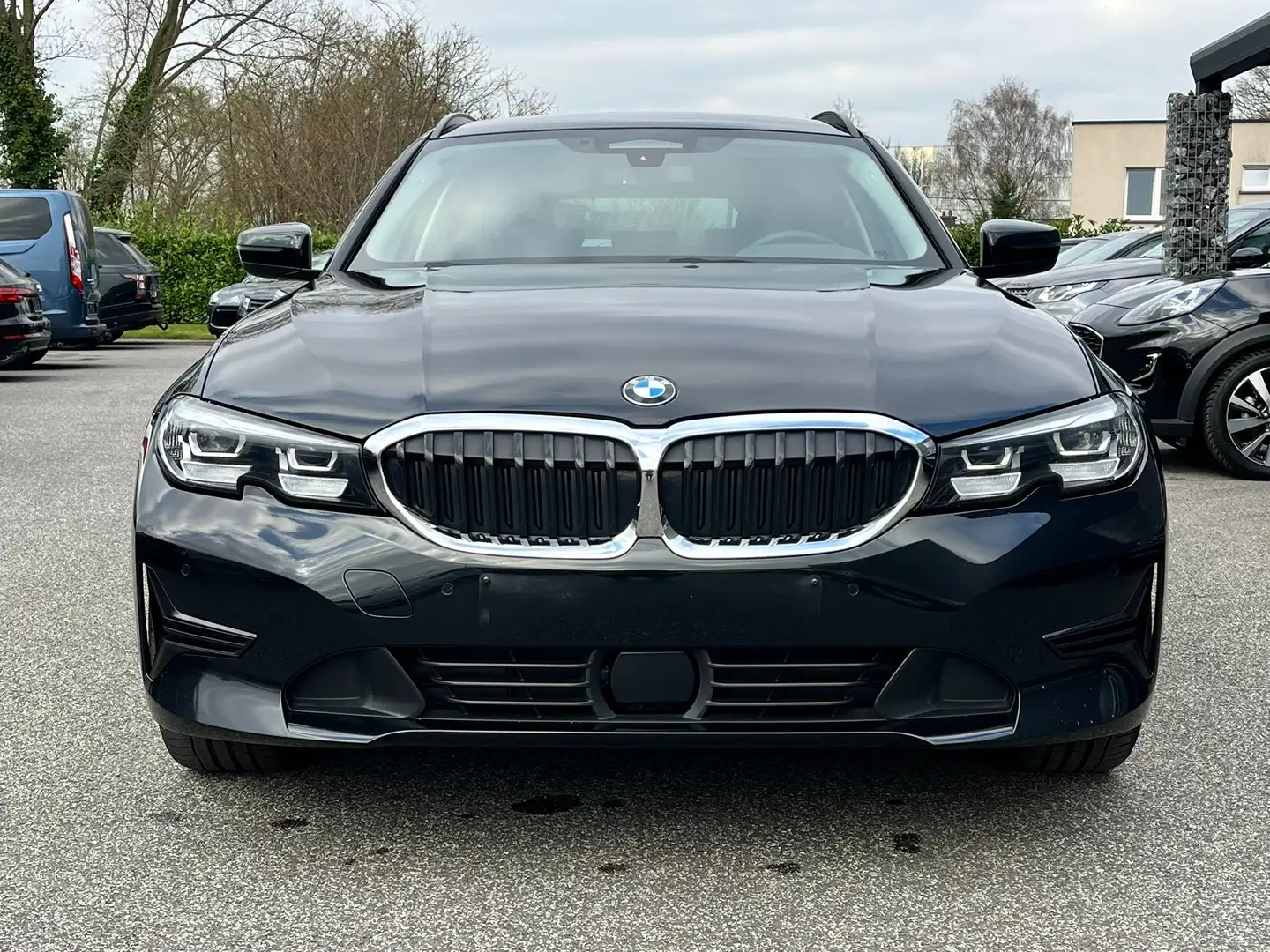 BMW 320 Touring 320eA PHEV / LIVE COCKPIT / LEDER / LED Zwart - 2