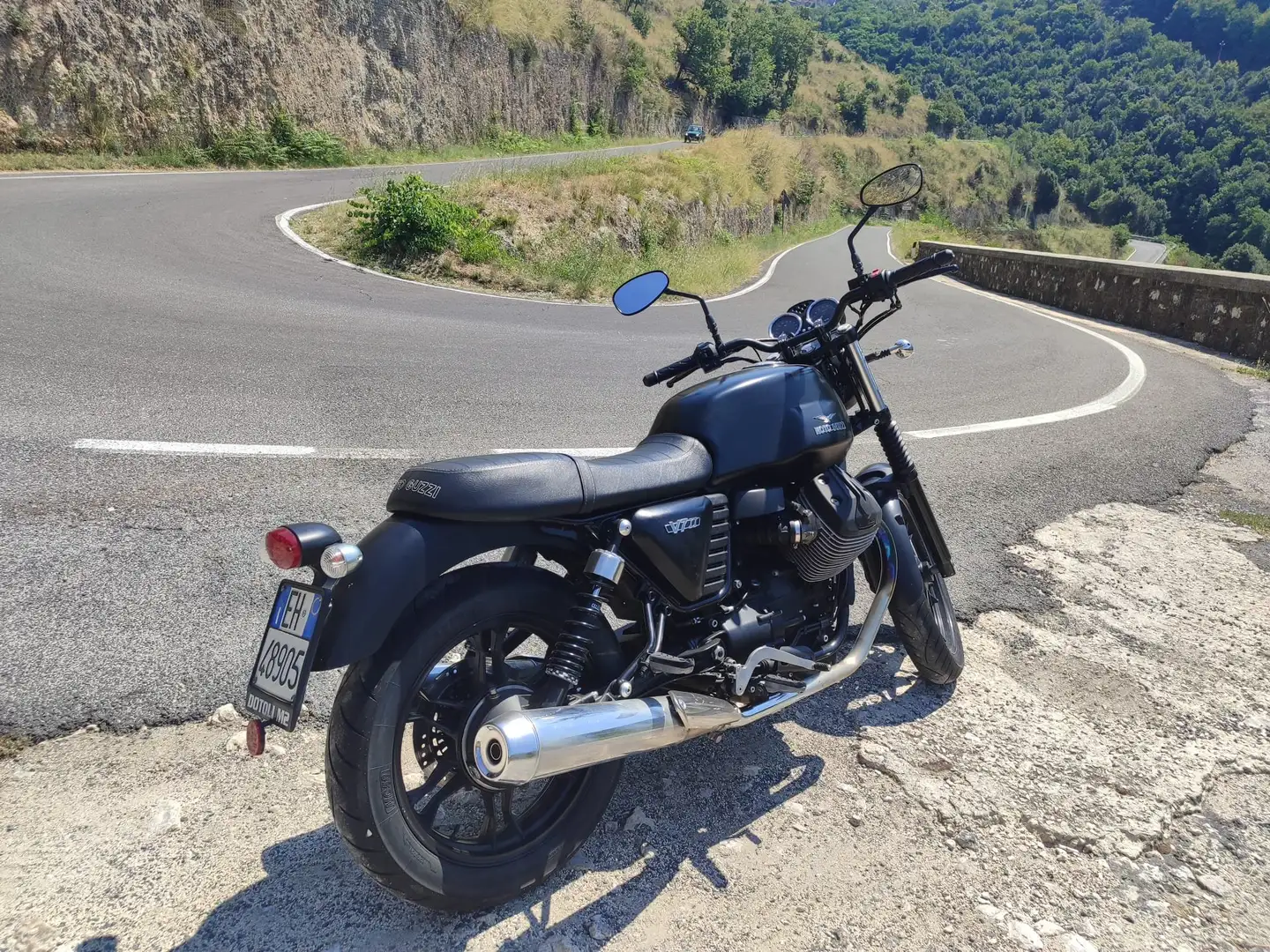 Moto Guzzi V 7 V7II Nero - 2