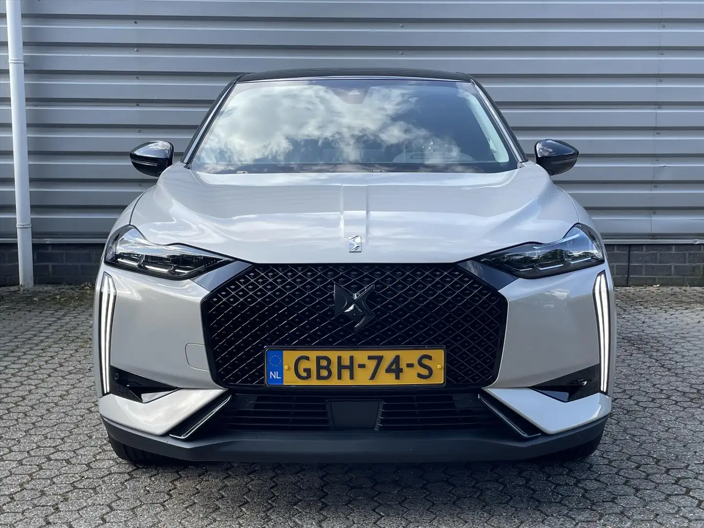 DS Automobiles DS 3 1.2 Turbo 130pk Aut Performance Line I Adaptive Cr Gris - 2