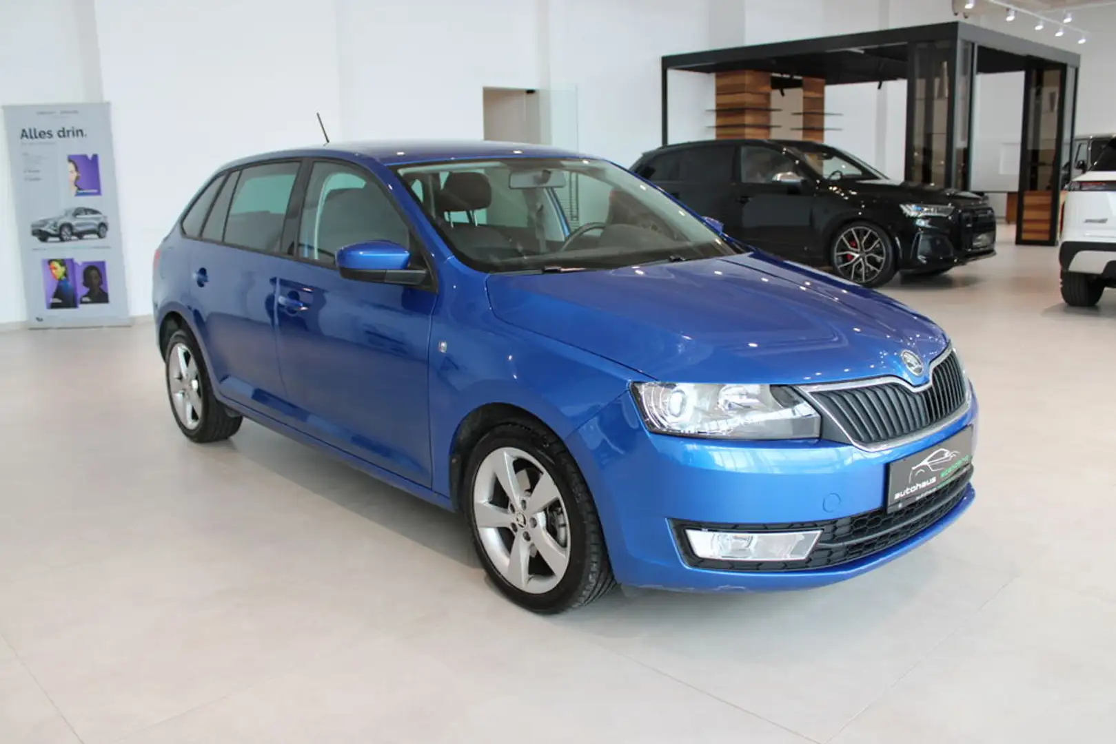 Skoda Rapid/Spaceback Elegance Blau - 1