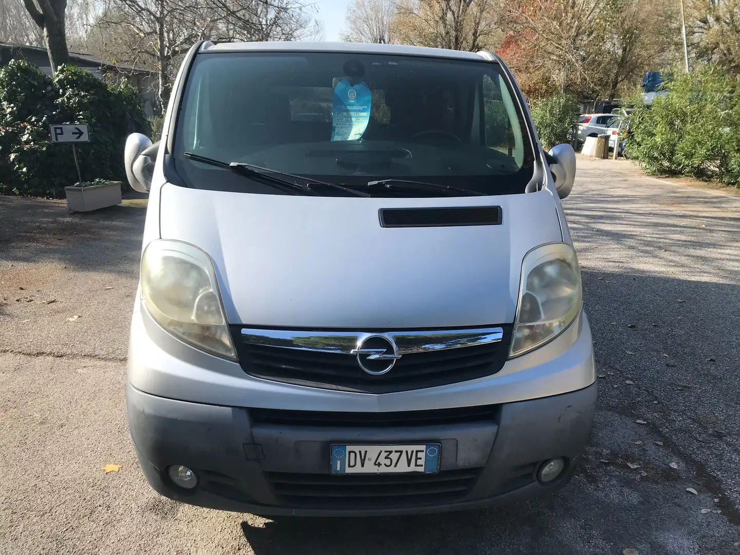 Opel Vivaro 2.5 CDTI Easytronic 8 Posti Gancio Traino Argento - 2