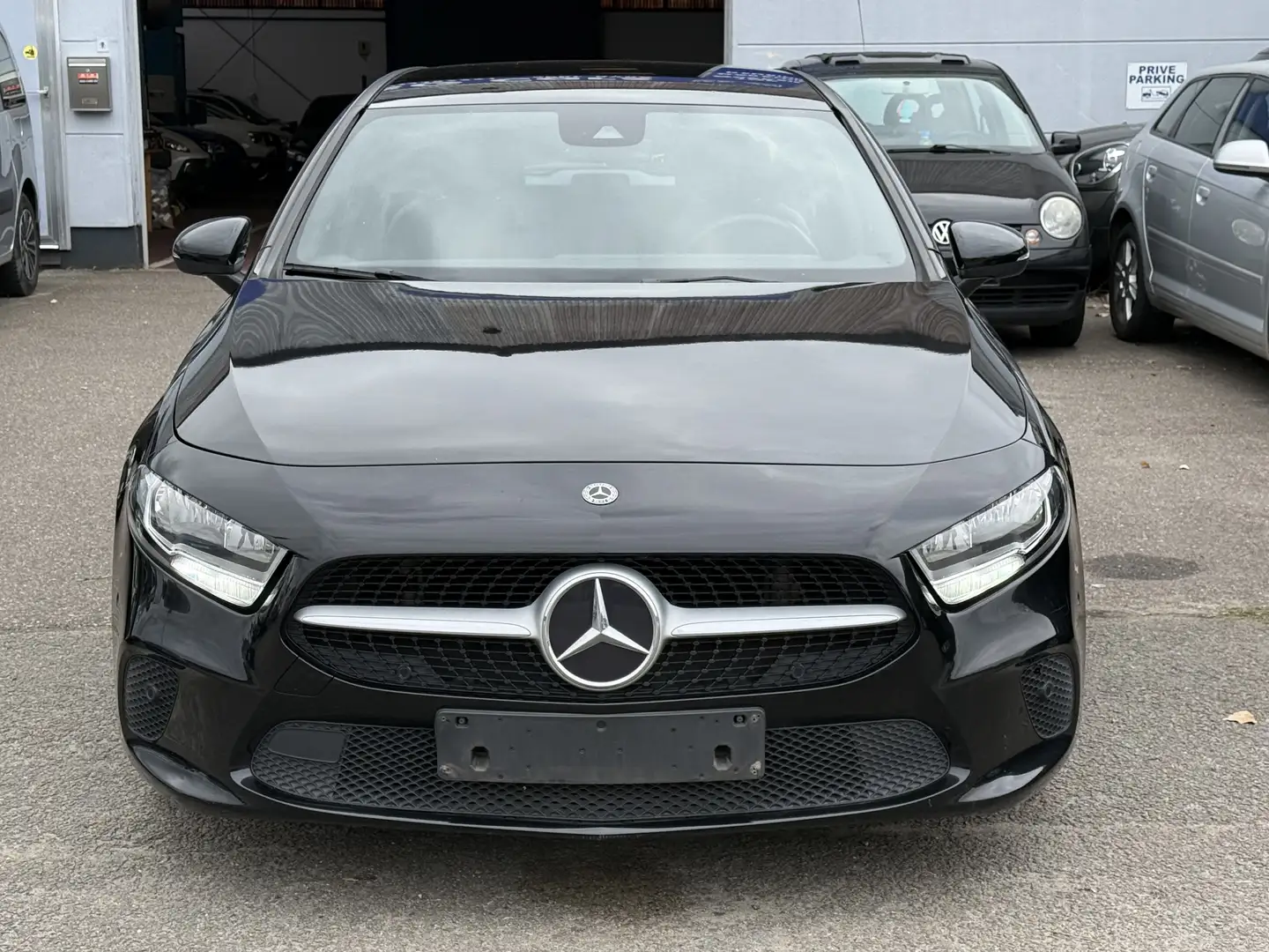 Mercedes-Benz A 180 180d 7G-DCT Zwart - 2