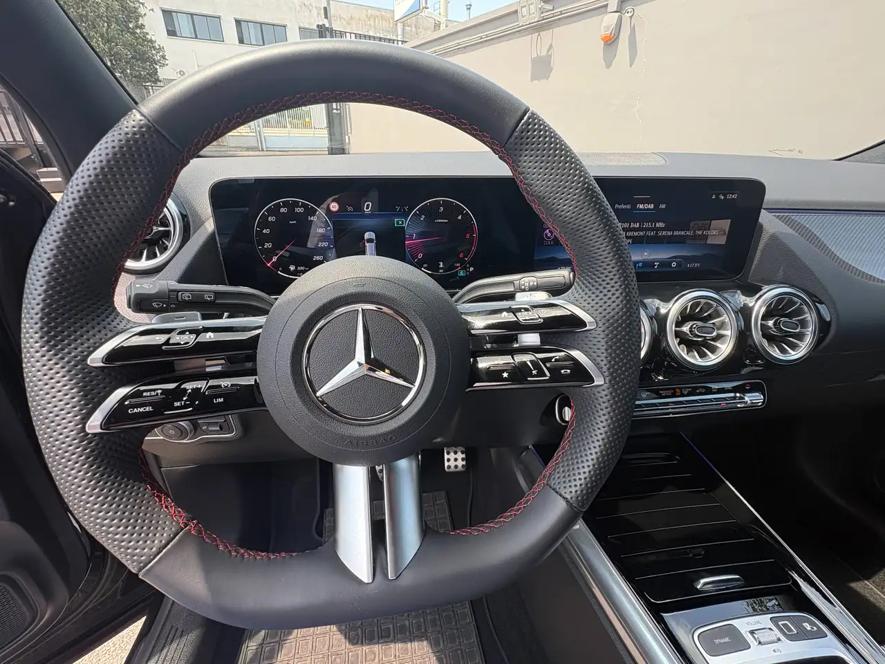 Mercedes-Benz GLA 2026 — фото 13
