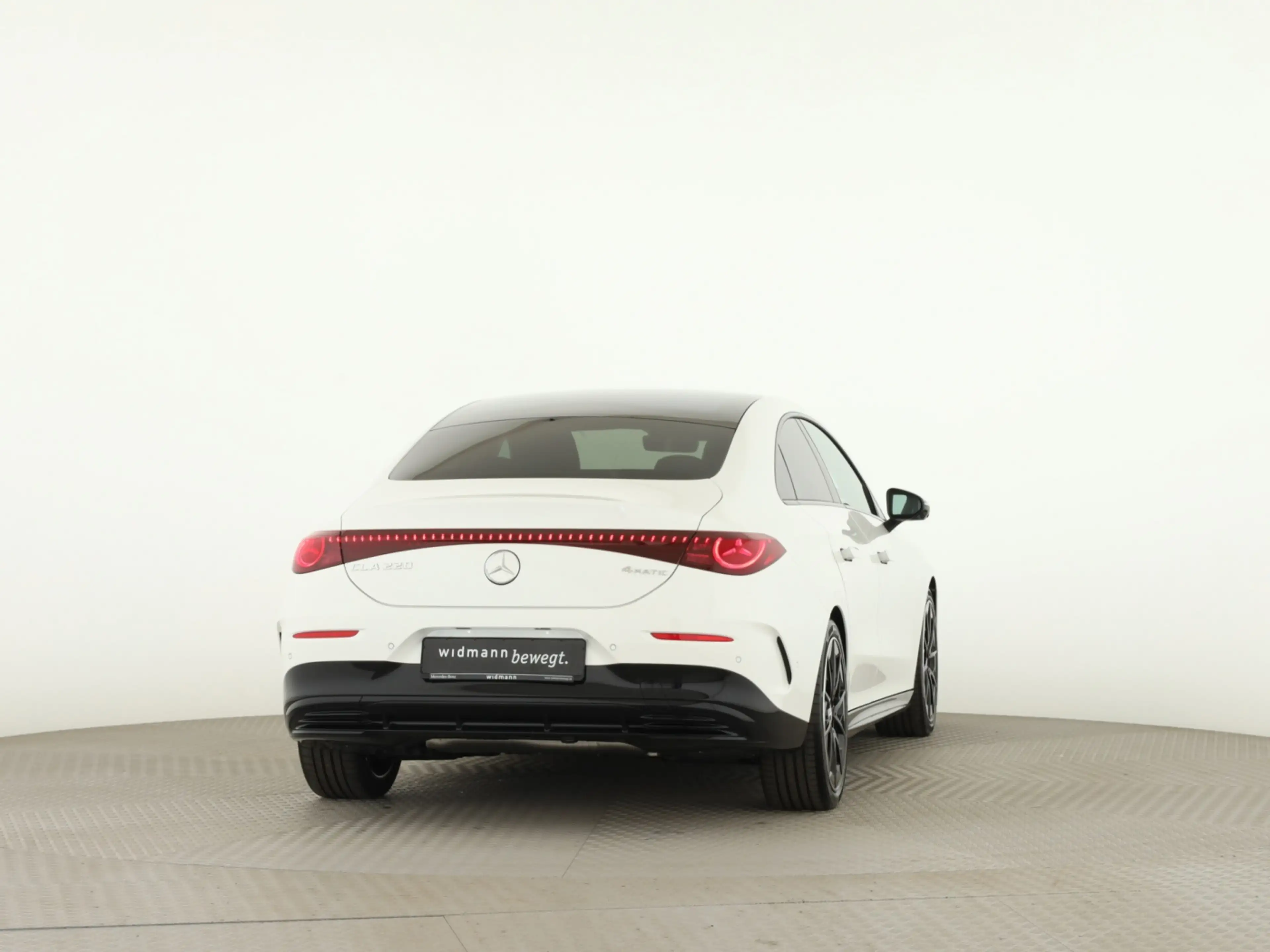 Mercedes-Benz CLA 220 4MATIC AMG*Pano*AHK*Night*HUD*Burmester* — photo 2