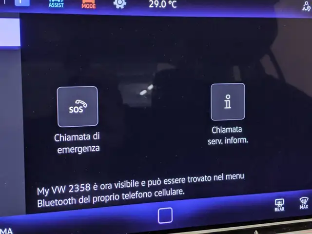 Volkswagen Tiguan view 12