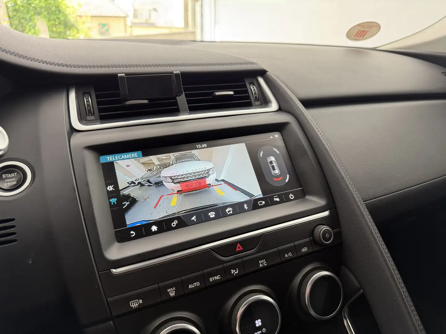 Jaguar E-Pace 2.0d i4 R-Dynamic S awd 150cv my19 Schwarz - 2