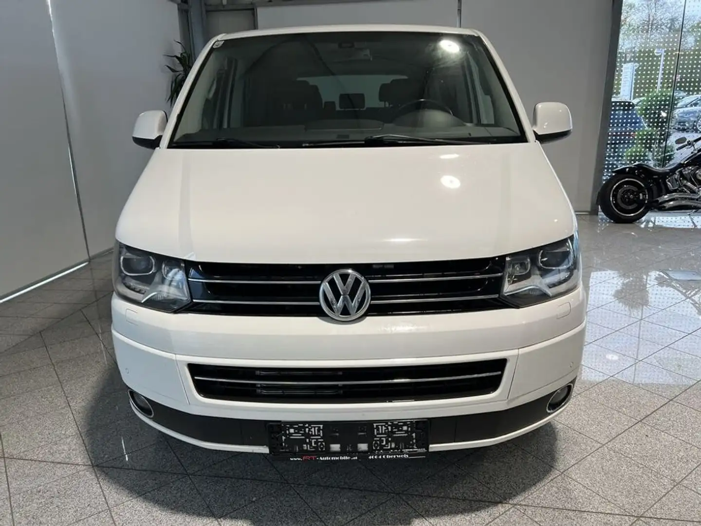 Volkswagen T5 Multivan Highline Motor neu Vermittlungsverkauf Weiß - 2