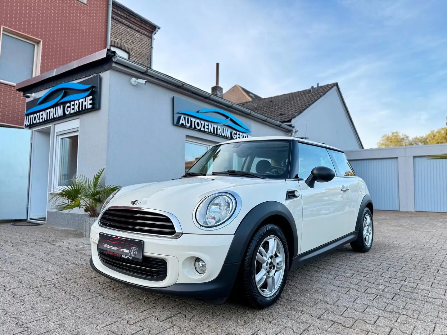 MINI One Mini Pepper *Automatik*CarPlay*Panorama*SHZ* Blanc - 1