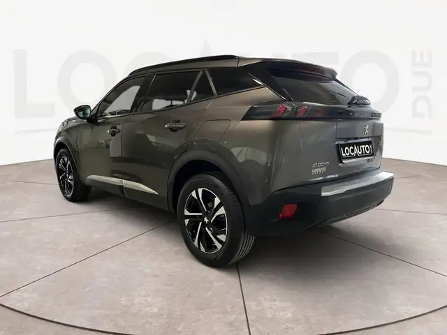 Peugeot 2008 view 5