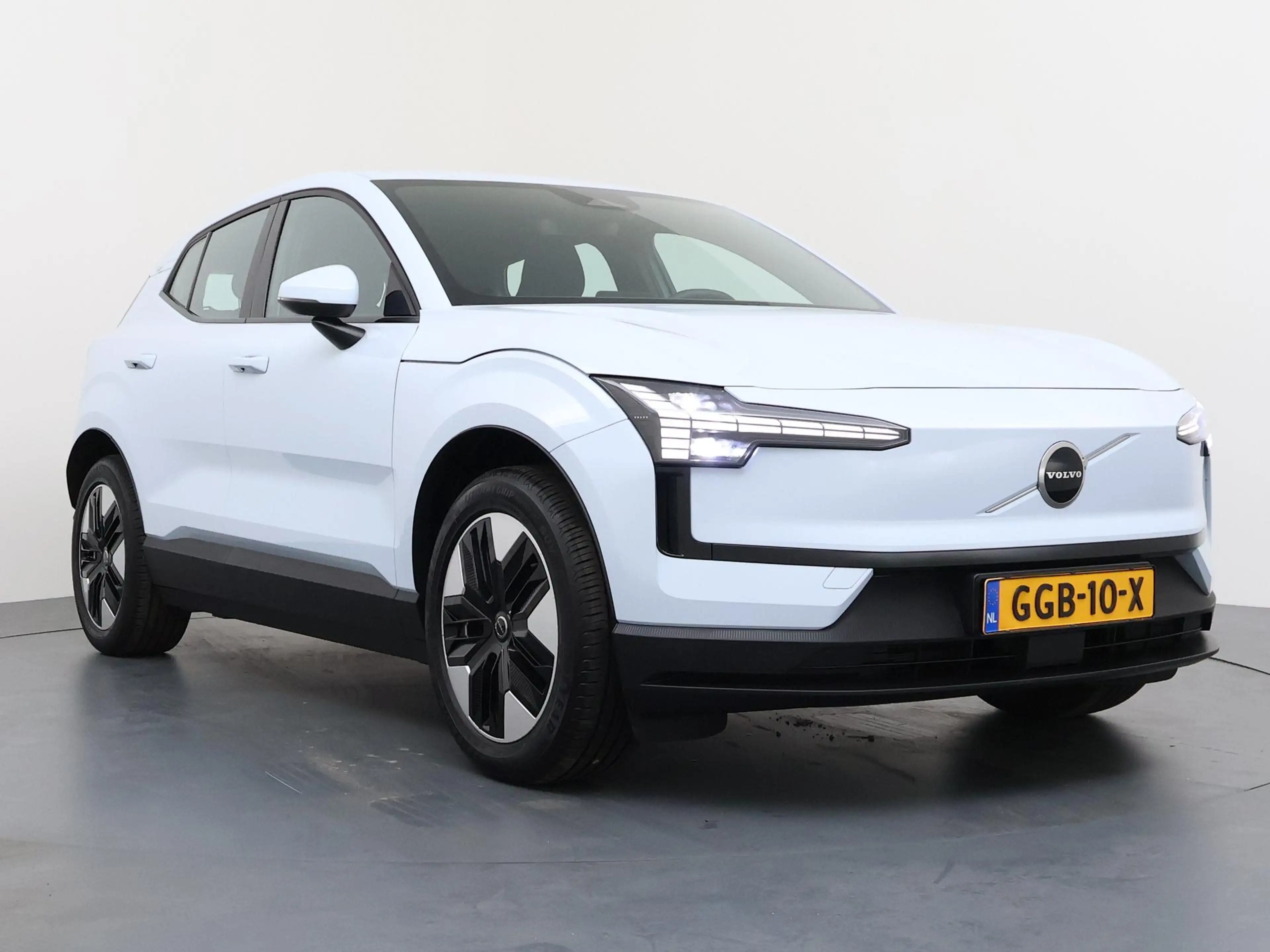 Volvo EX30 Single Motor Core 51 kWh | SOH 98,8% | 337 km WLTP — photo 7