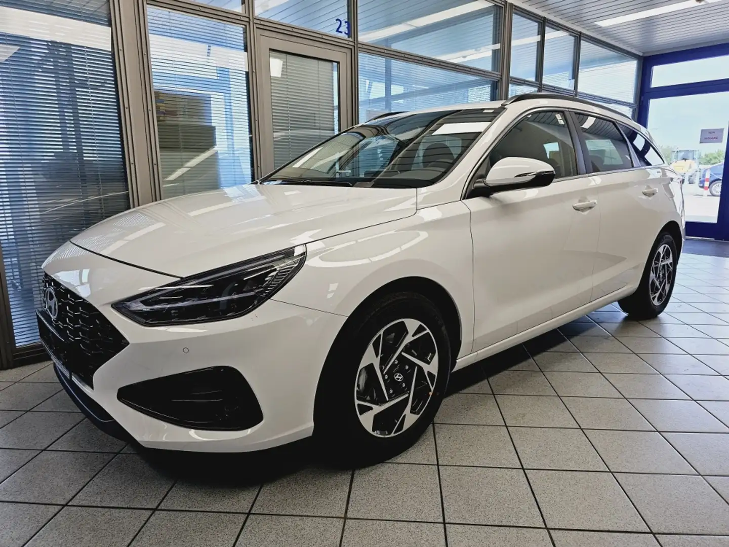 Hyundai i30 Style Bi-LED,Klimaaut,Navi,Kamera,SHZ Beyaz - 2