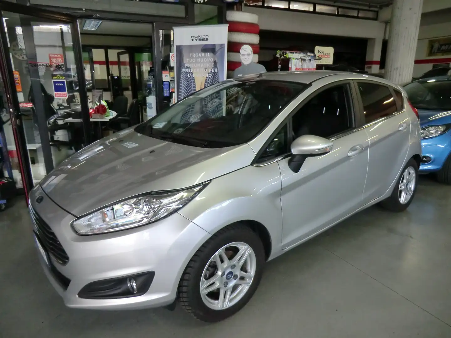 Ford Fiesta Fiesta 5p 1.0 Titanium 80cv E6 Argento - 1