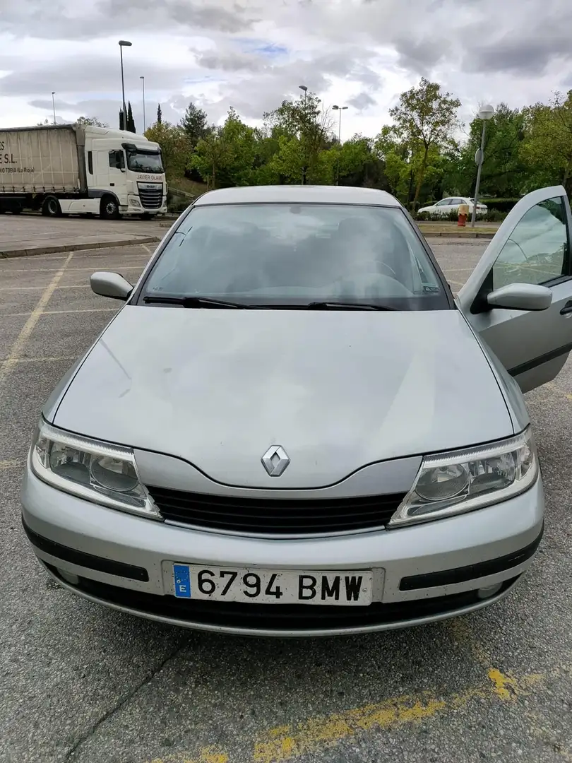 Renault Laguna 1.6 RT - 1