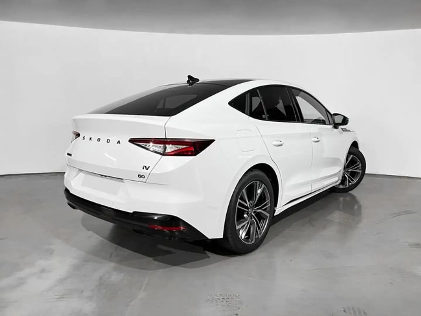 Skoda Coupé iV 60 132 kW (177 CV) (5ACFF264) Blanc - 2