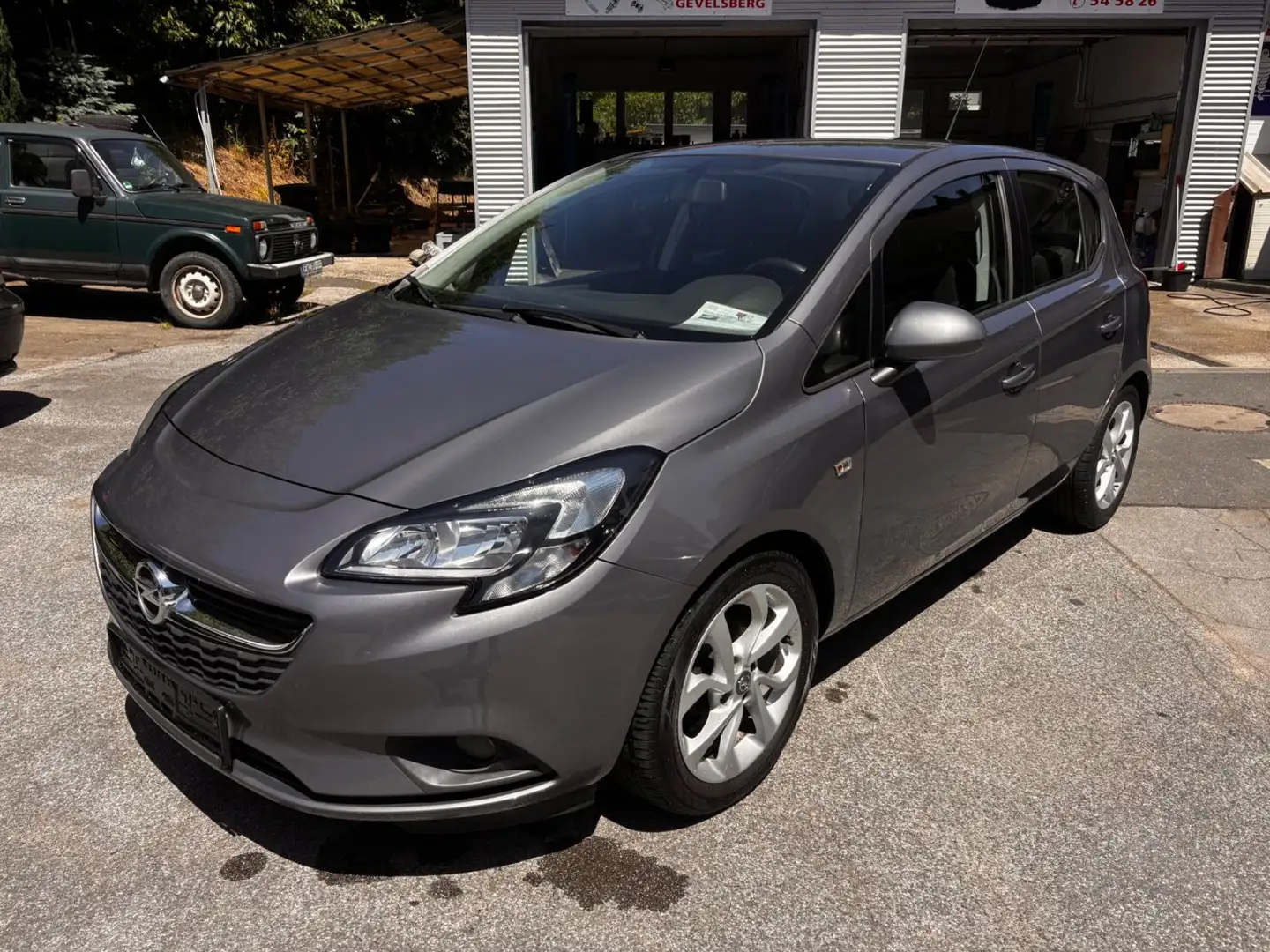 Opel Corsa E 1.4 Selection Grau - 1
