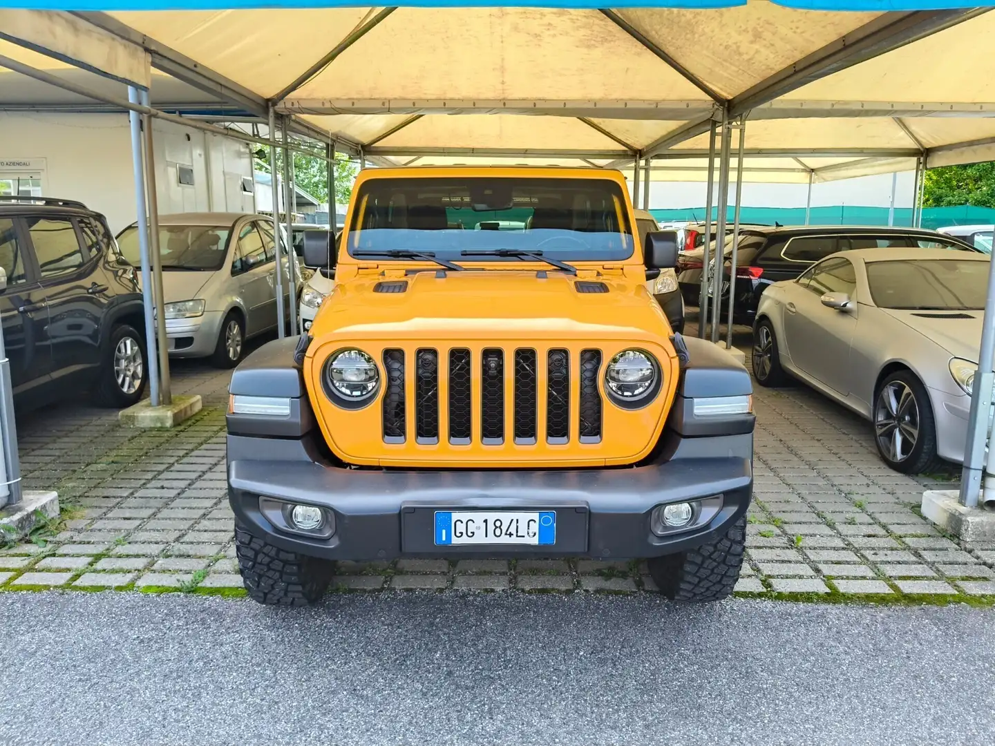 Jeep Wrangler 2.0 Turbo Rubicon Amarillo - 2