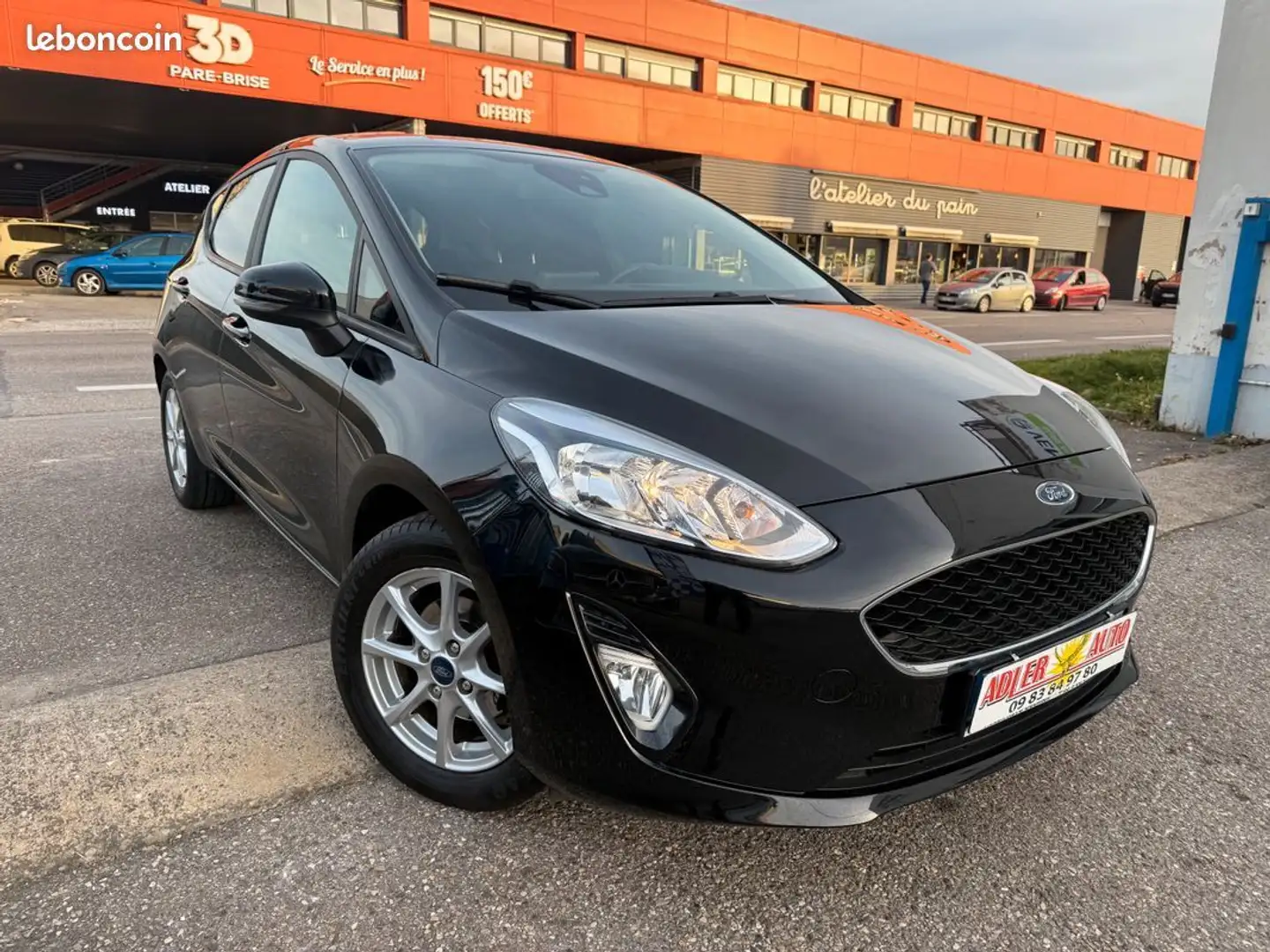 Ford Fiesta 1.1 85ch Trend Business Nav 5p 1ére MAIN Noir - 1