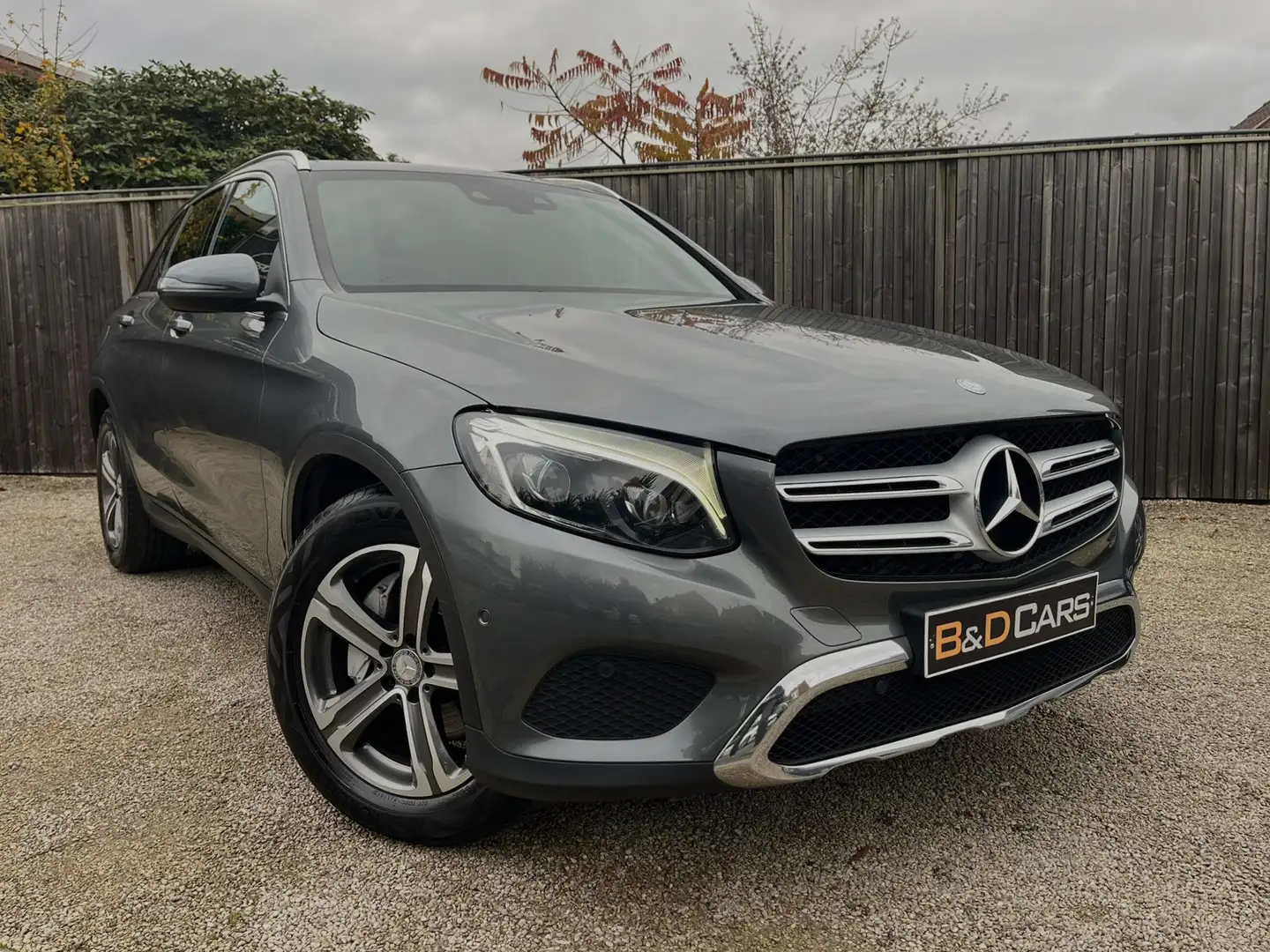 Mercedes-Benz GLC 220 d 4-Matic PANORAMADAK/18"/FULL-LED/HALF-LEDER/CAM Gris - 1