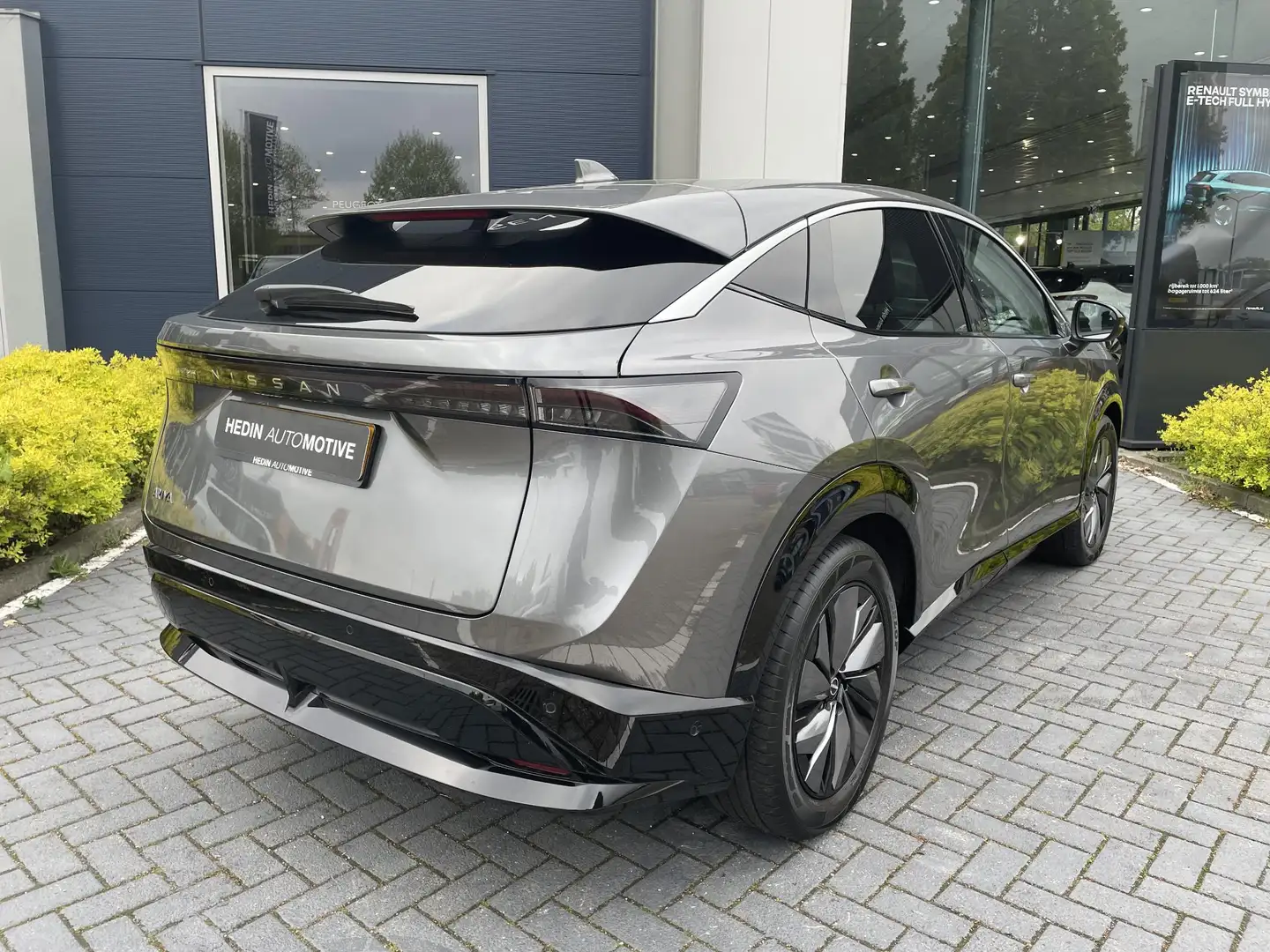 Nissan Ariya 87 kWh Evolve | Panorama dak | Leer | Navigatie | Gri - 2