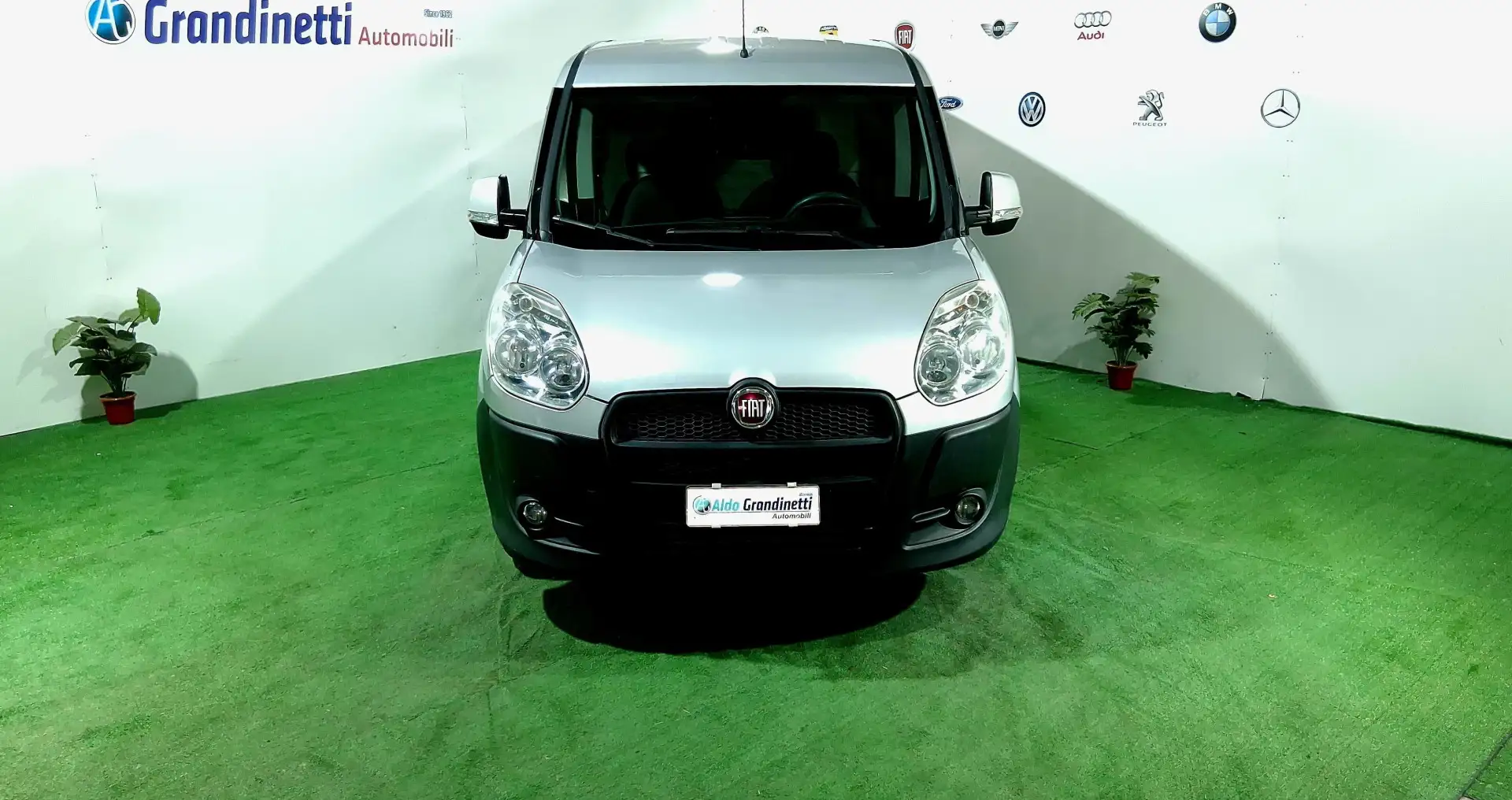 Fiat Doblo DoblÃ¨ 1.6 MJT 120CV S&S Lounge Grigio - 2