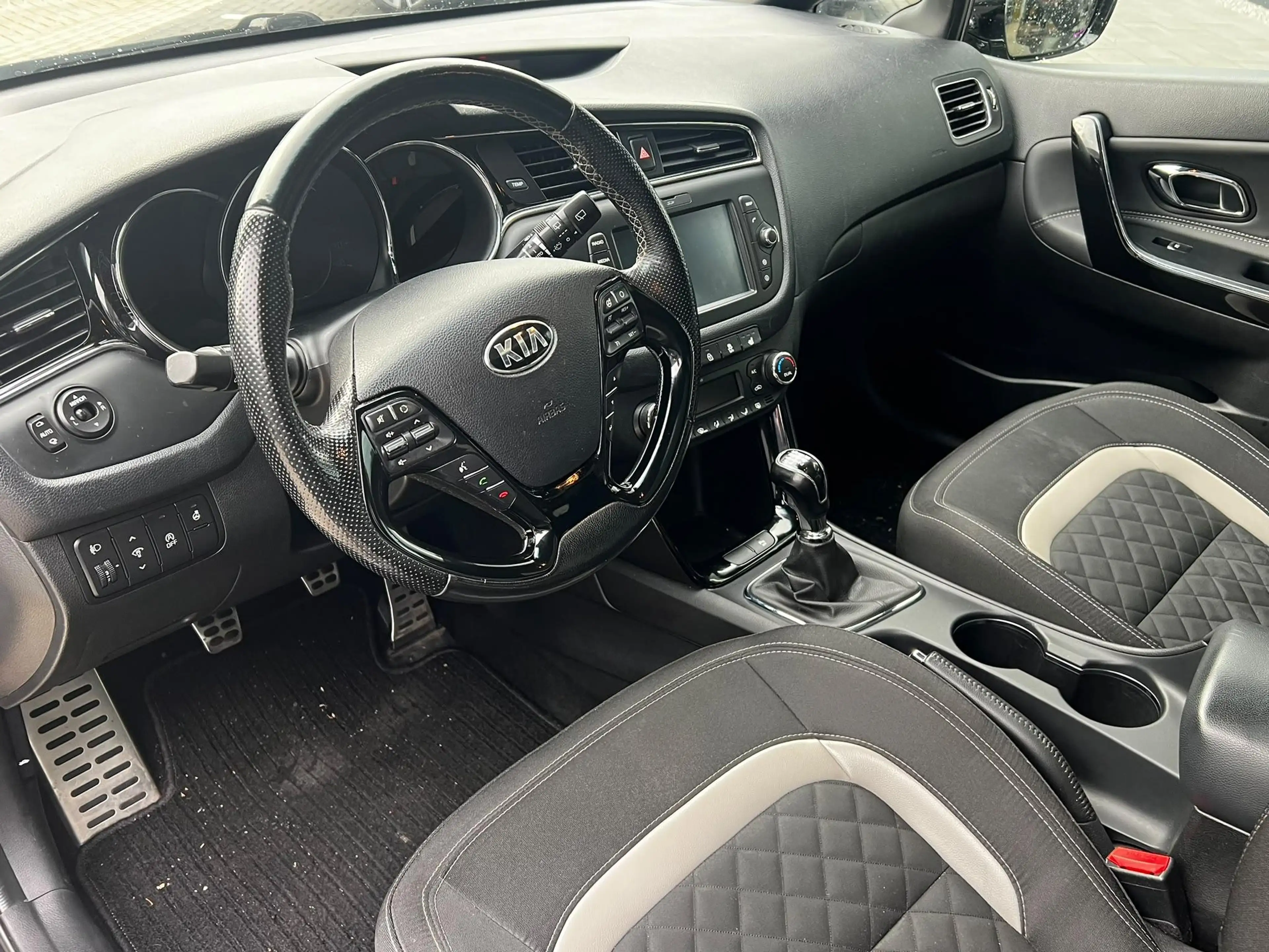 Kia Ceed SW / cee'd SW Sportswagon 1.0 T-GDi GT-Line Summer Edition | PAN — photo 3