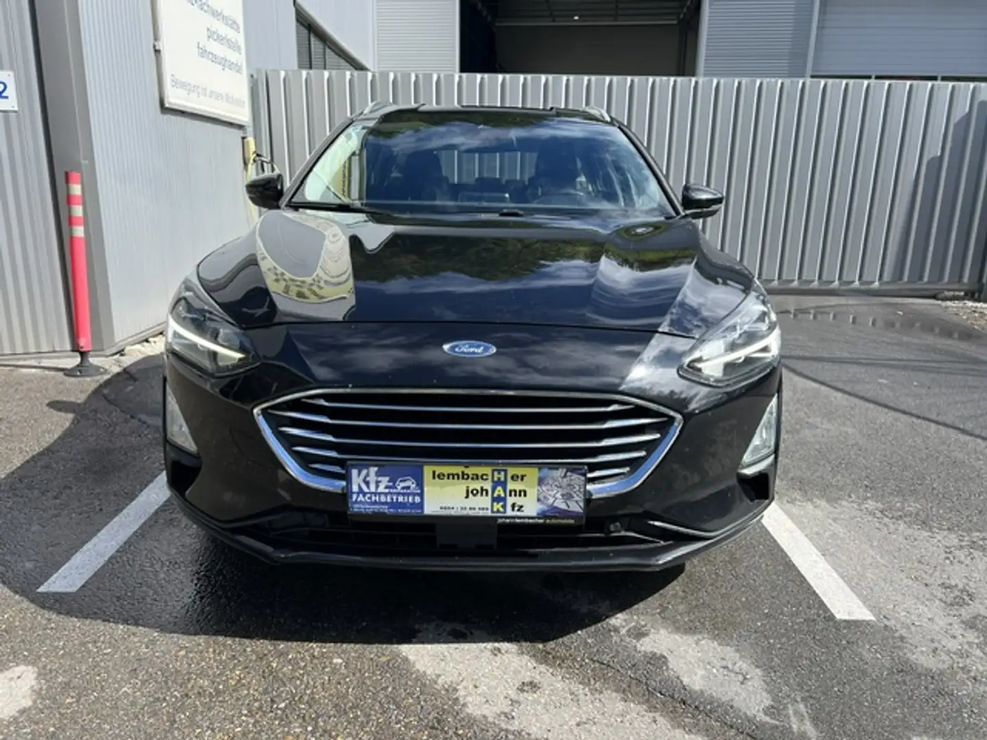 Ford Focus Titanium Schwarz - 2