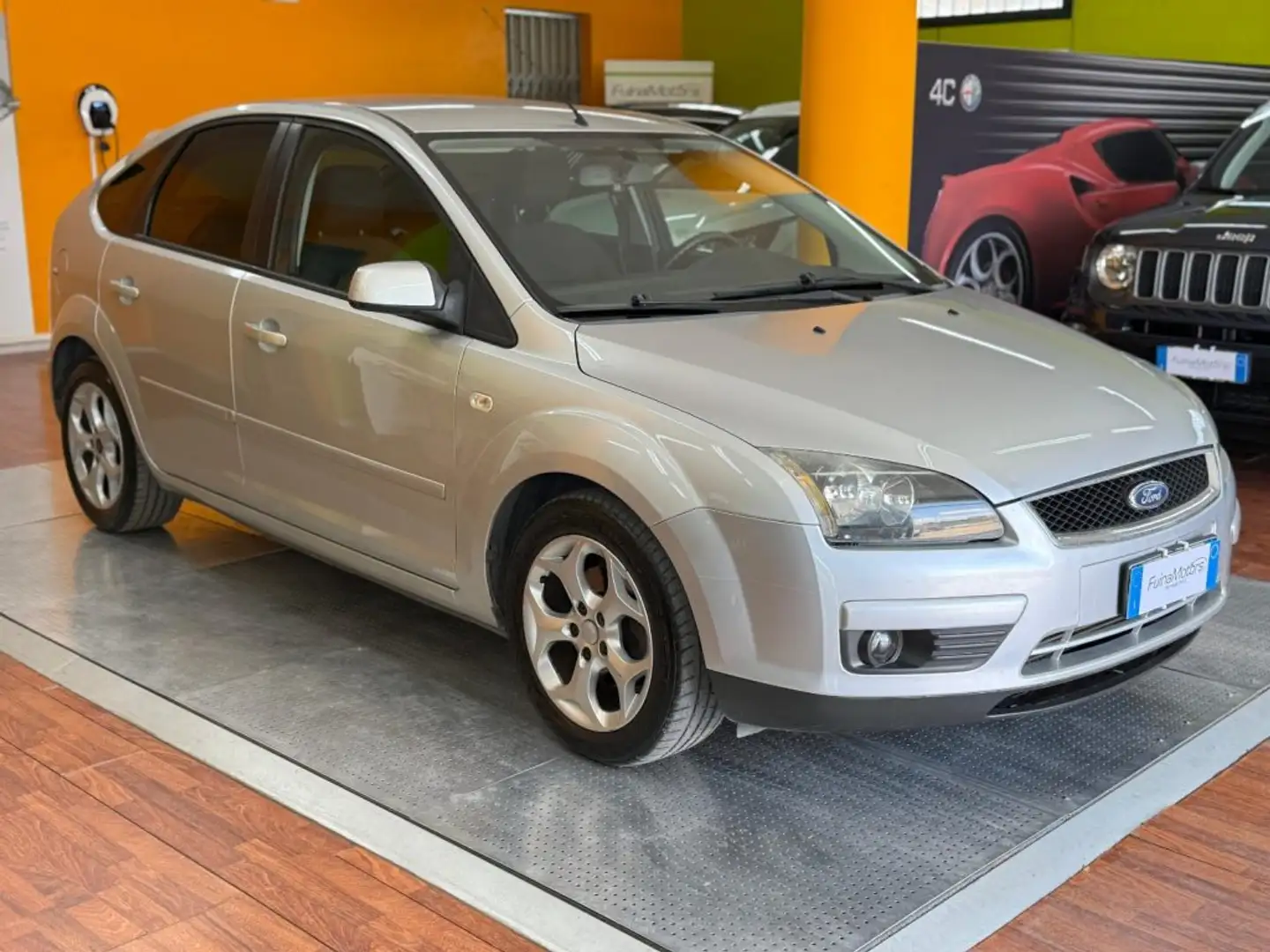Ford Focus + 1.6 TDCi (90CV) 5p. Grigio - 2