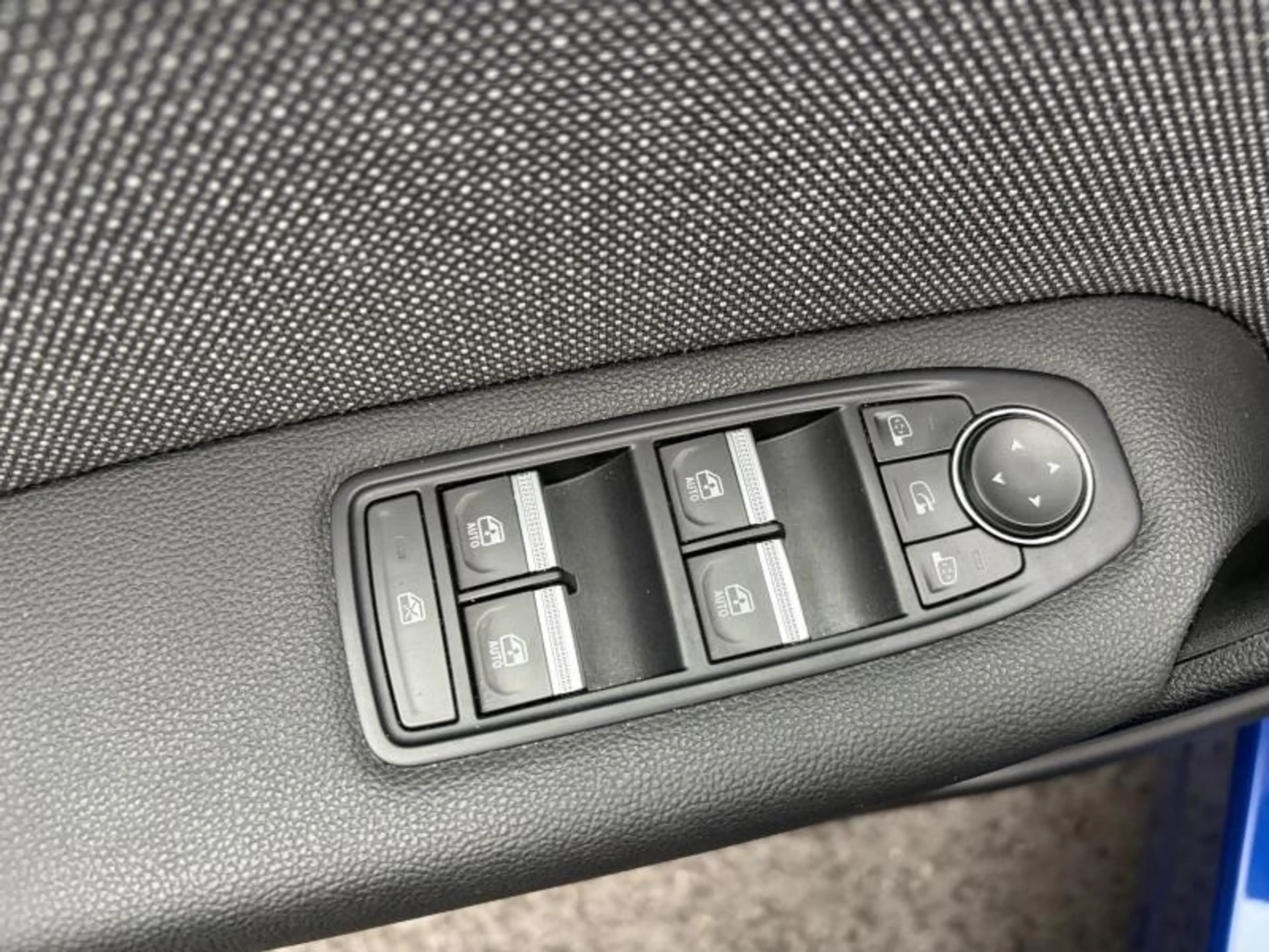 Renault Symbioz Techno etechfullhybrid 145 — photo 11