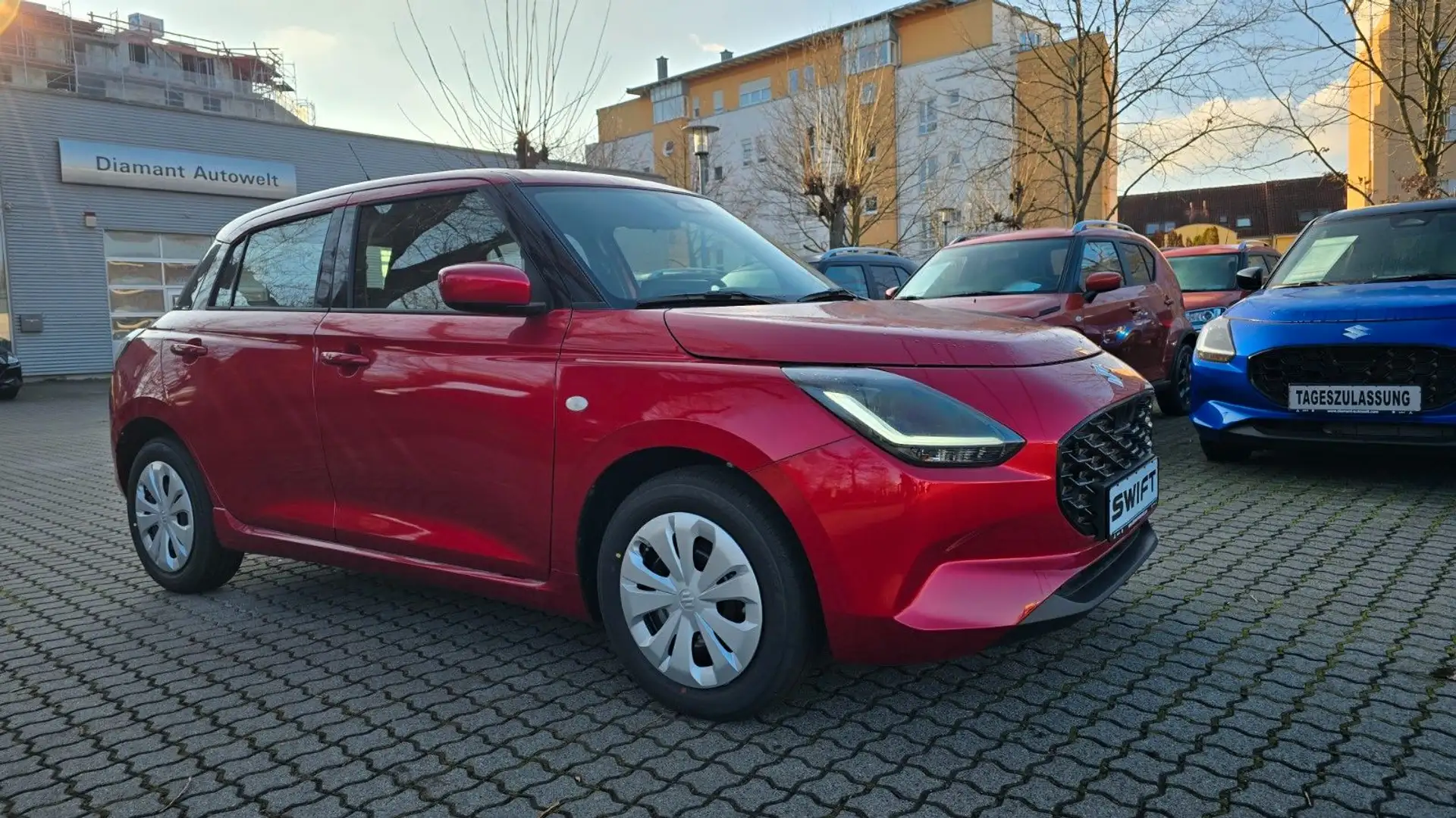 Suzuki Swift 1.2 Club Hybrid MT Rouge - 2