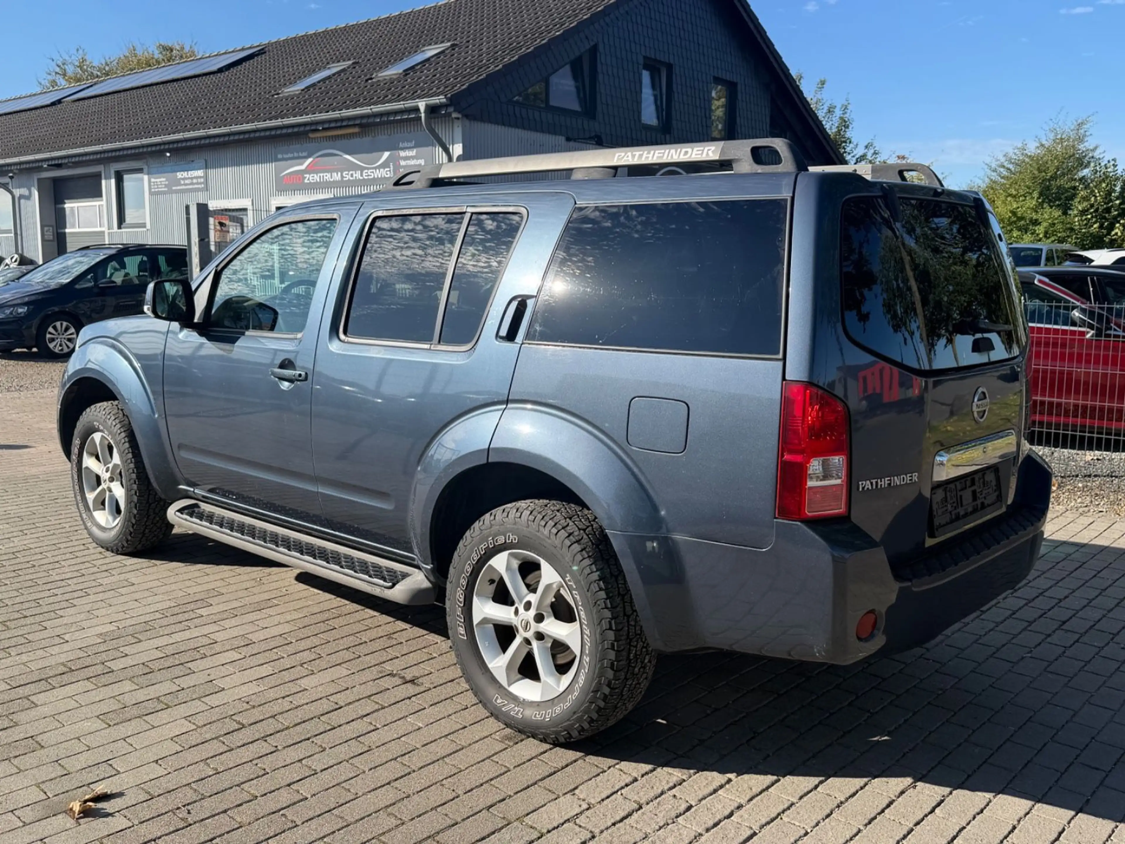Nissan Pathfinder LE 2.5 dCi Kamer Xenon 7-Sitz S-Dach — photo 9