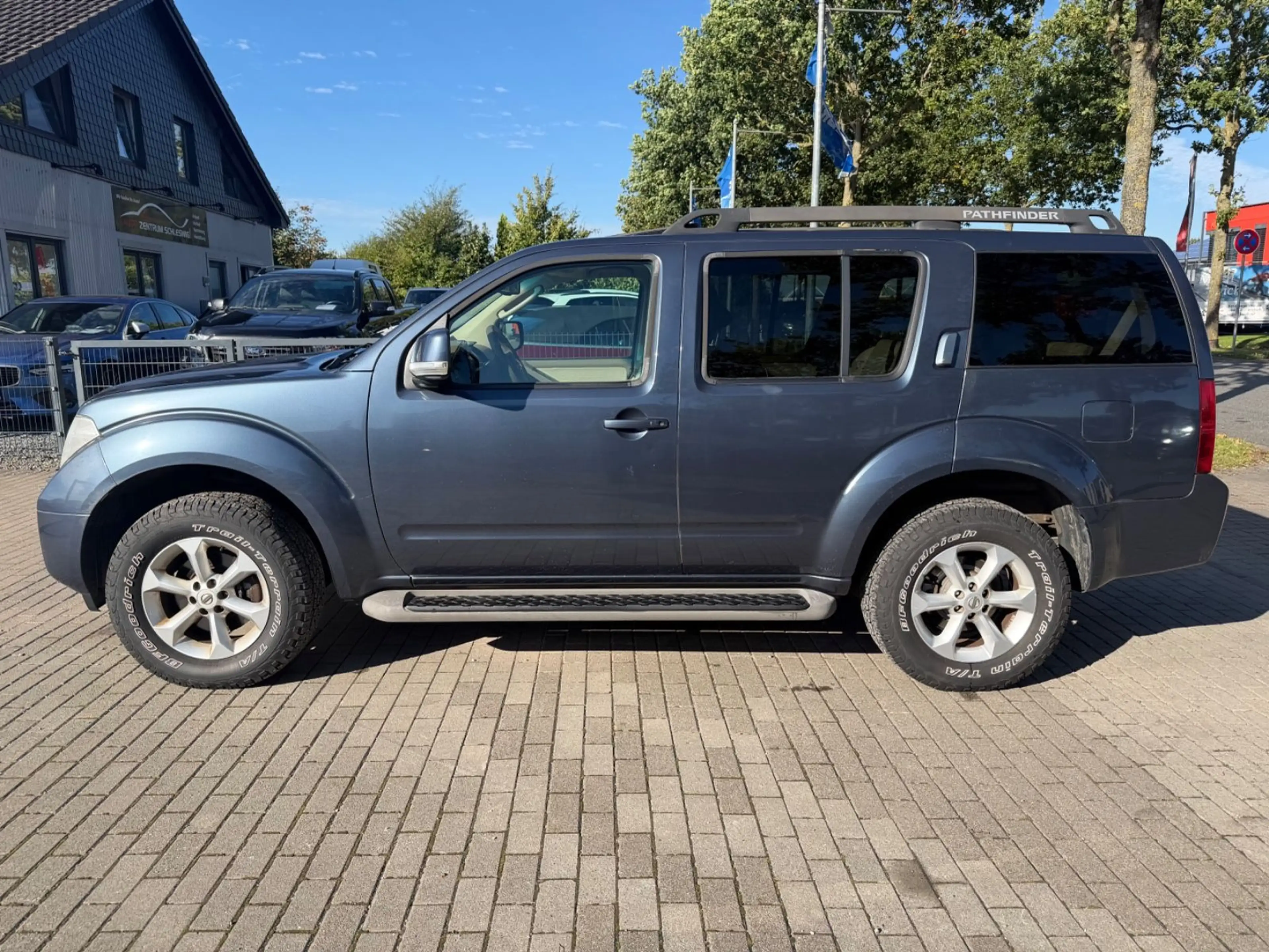 Nissan Pathfinder LE 2.5 dCi Kamer Xenon 7-Sitz S-Dach — photo 10