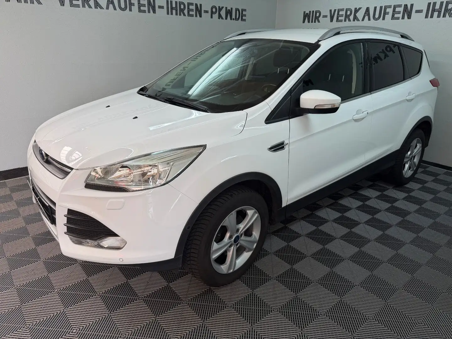 Ford Kuga Sync Edition 1.5 EcoBoost 2WD Schalter WR Blanco - 1